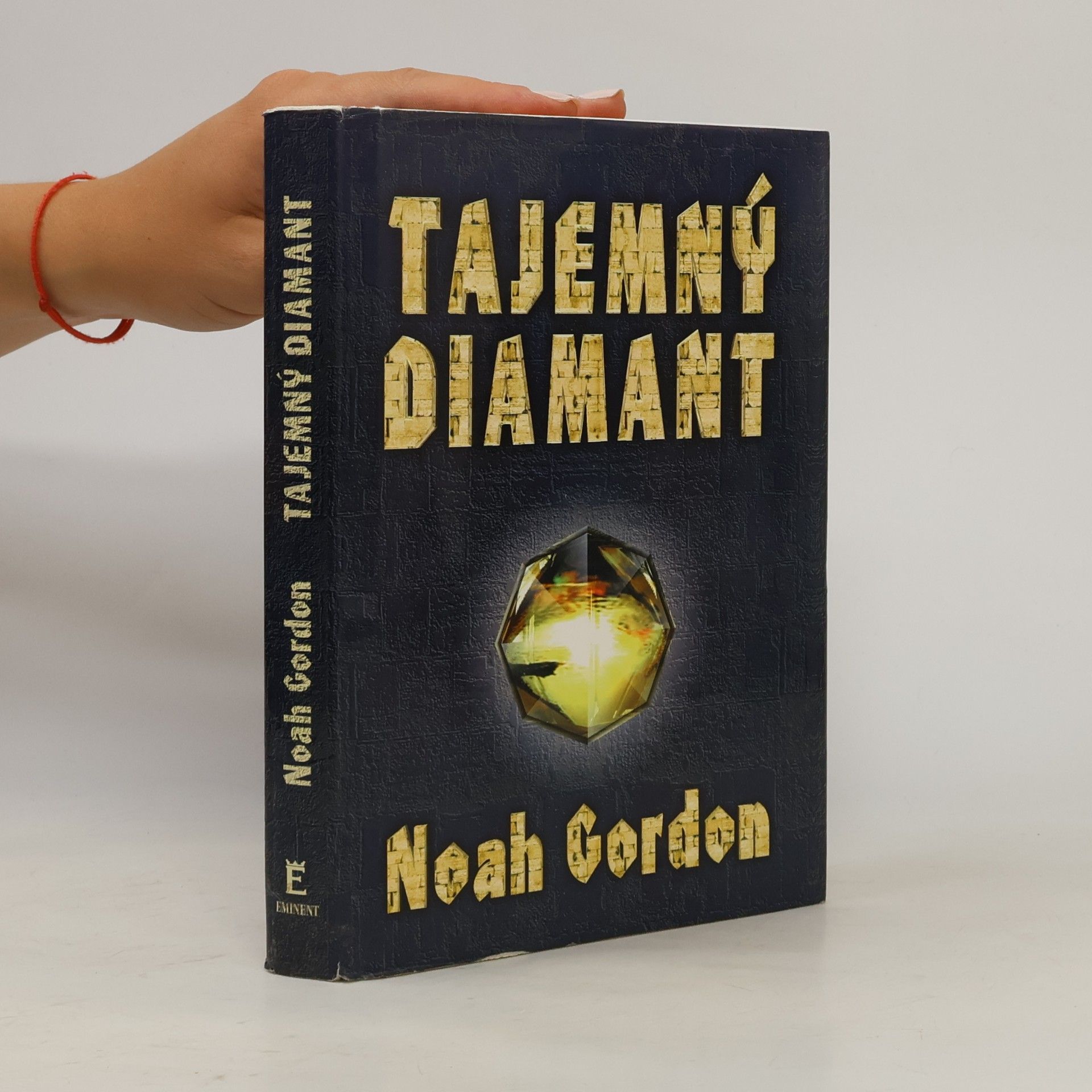Noah Gordon Tajemný diamant