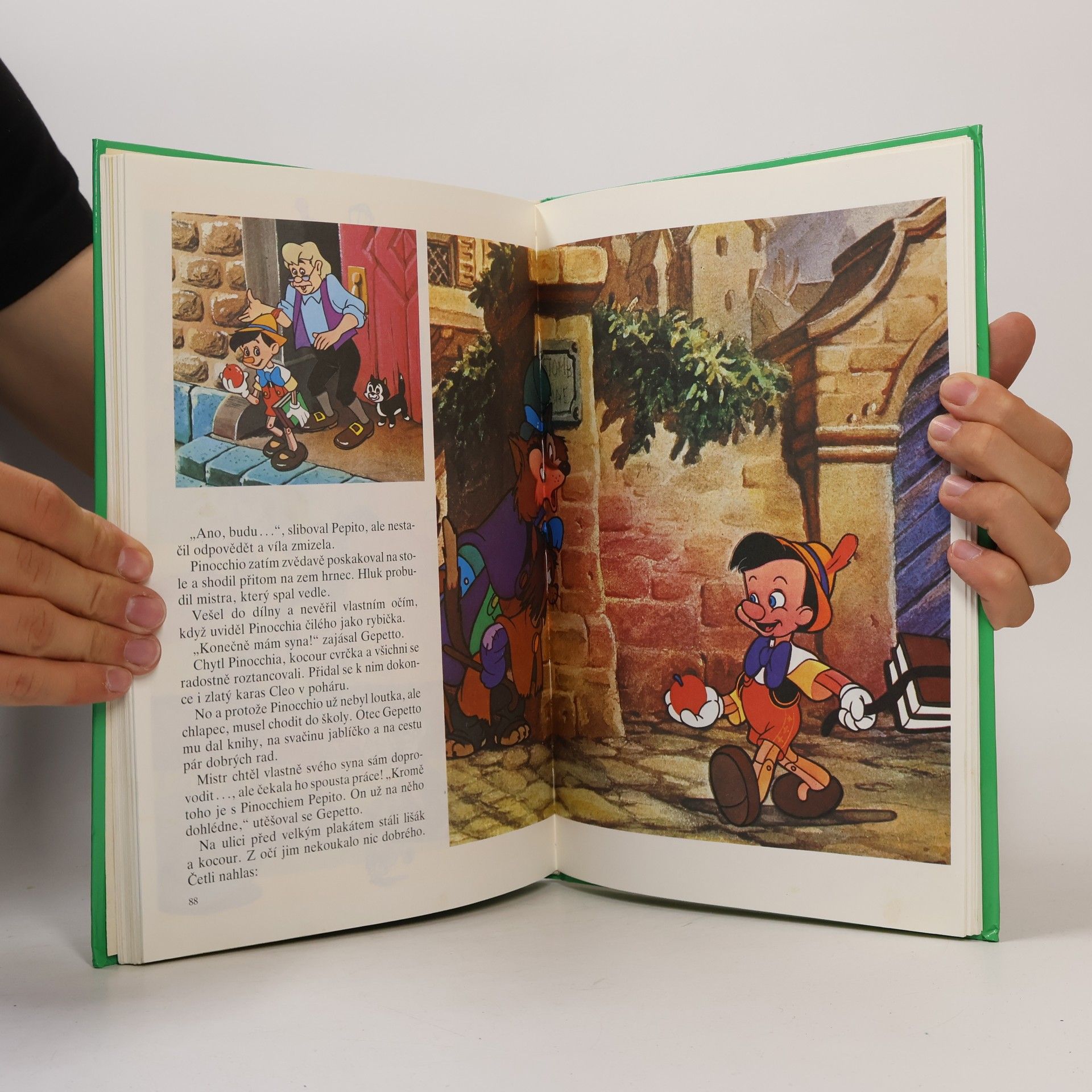 Walt Disney Medvídek Pú. Sněhurka. Pinocchio.