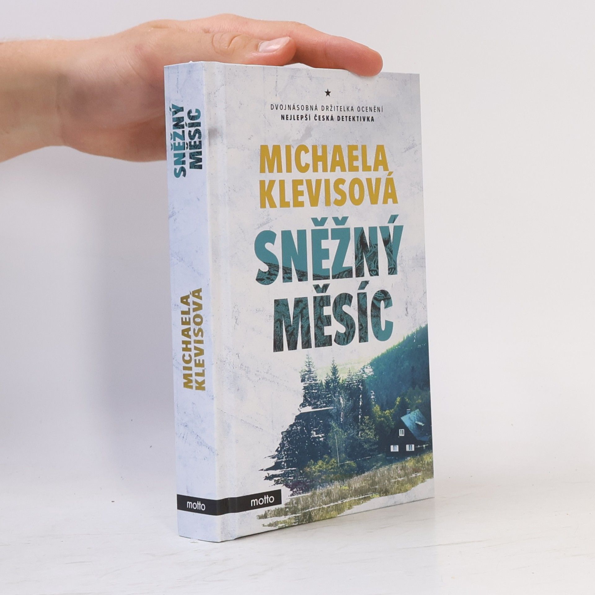 Michaela Klevisová Sněžný měsíc