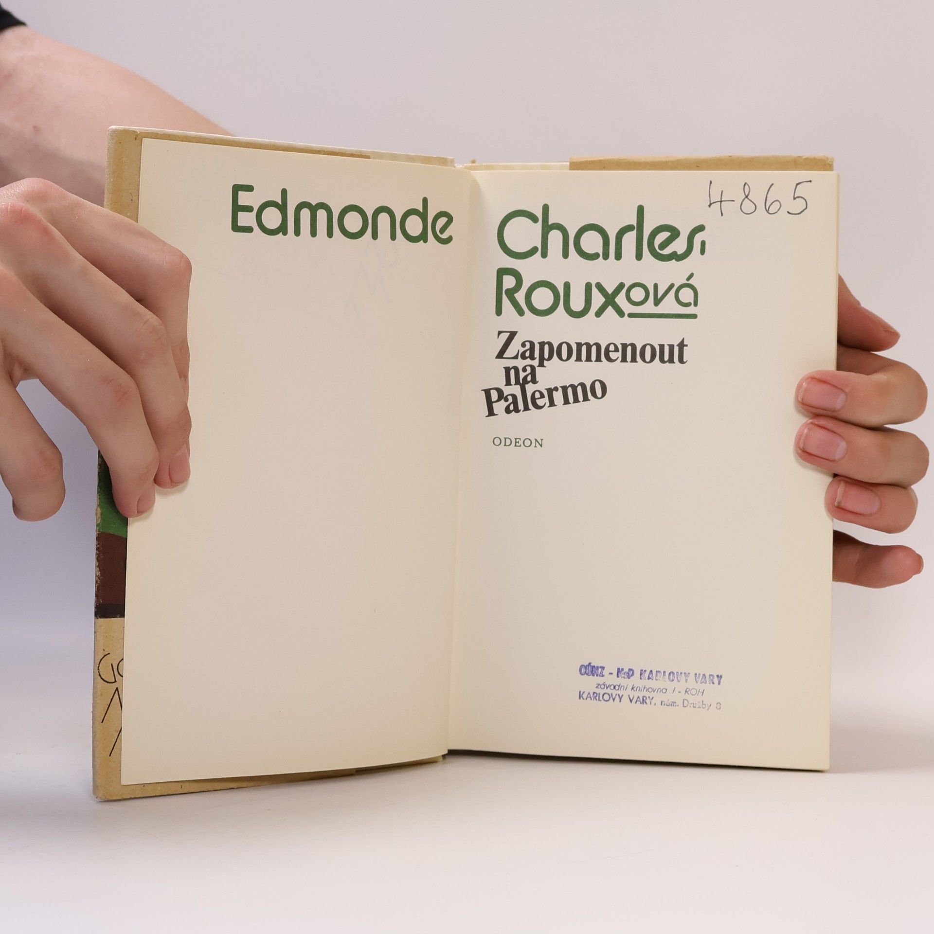 Edmonde Charles-Rouxová Zapomenout na Palermo