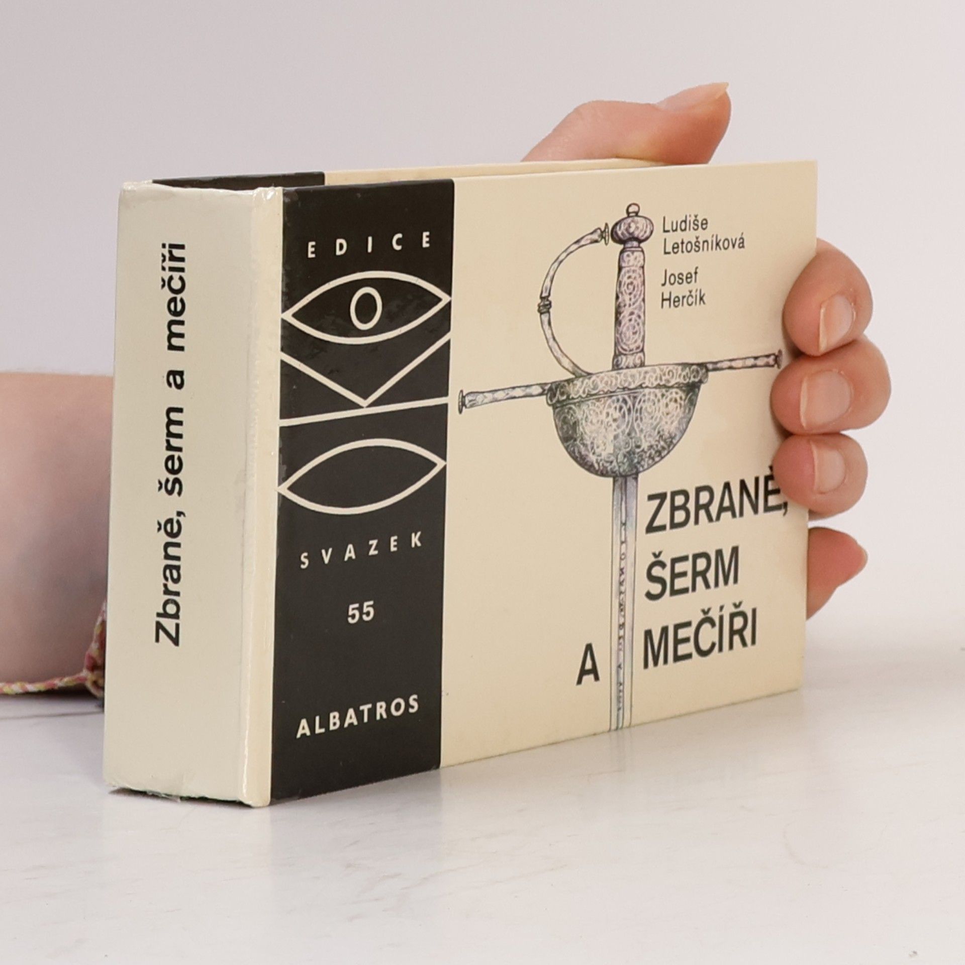 Josef Herčík Zbraně, šerm a mečíři