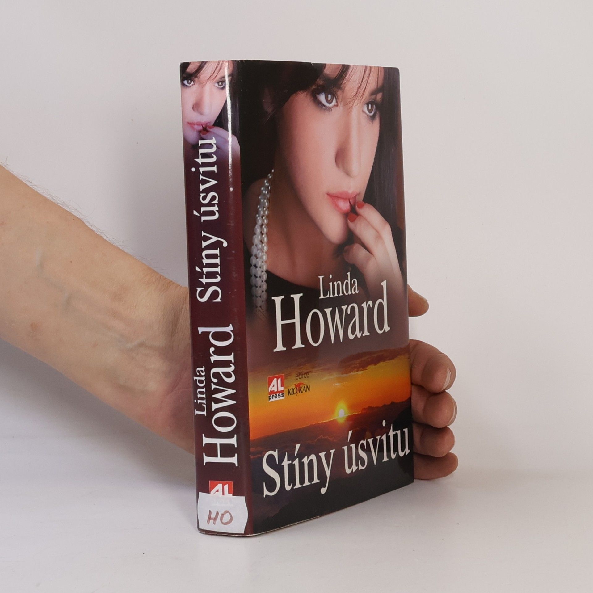 Linda Howard Stíny úsvitu