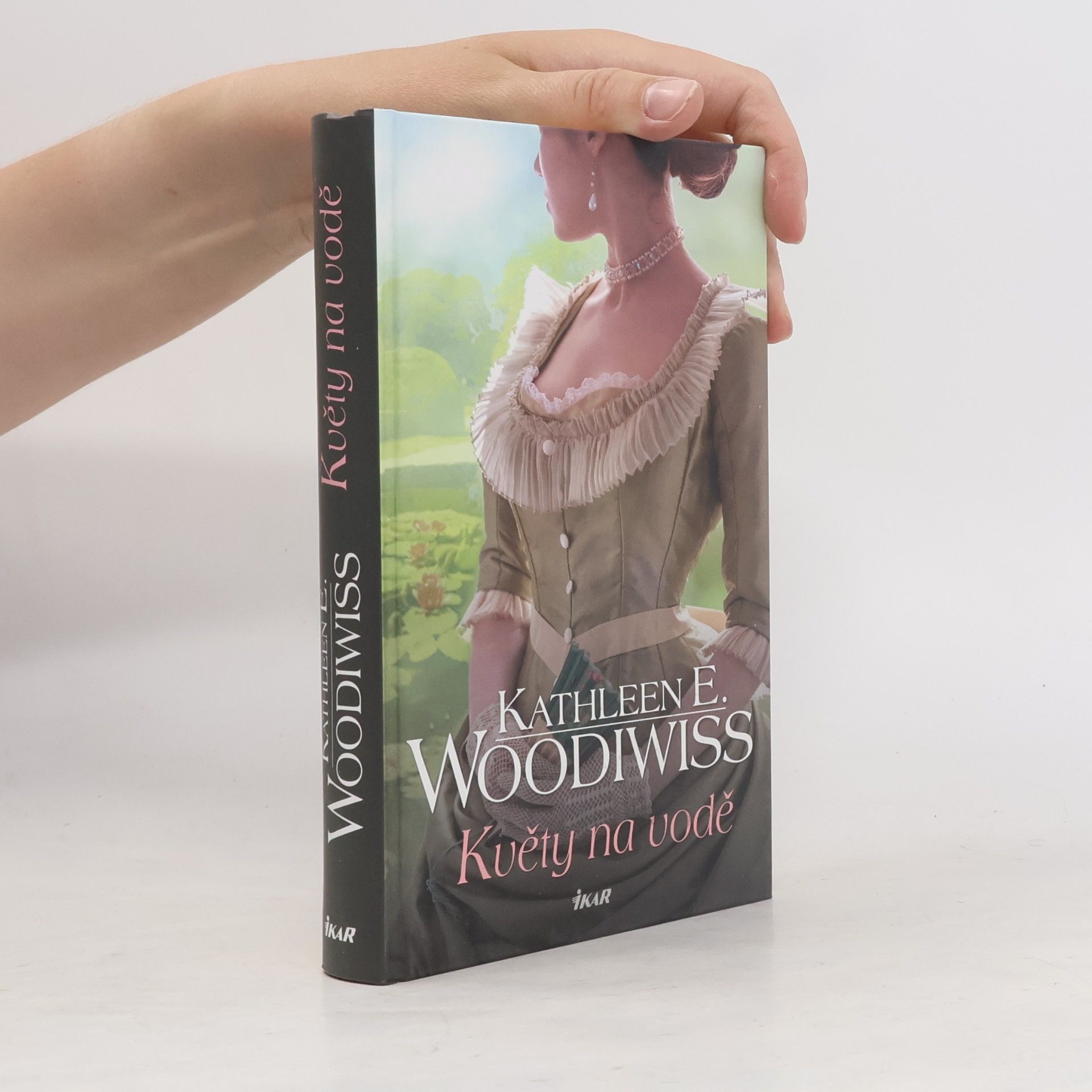 Kathleen E. Woodiwiss Květy na vodě