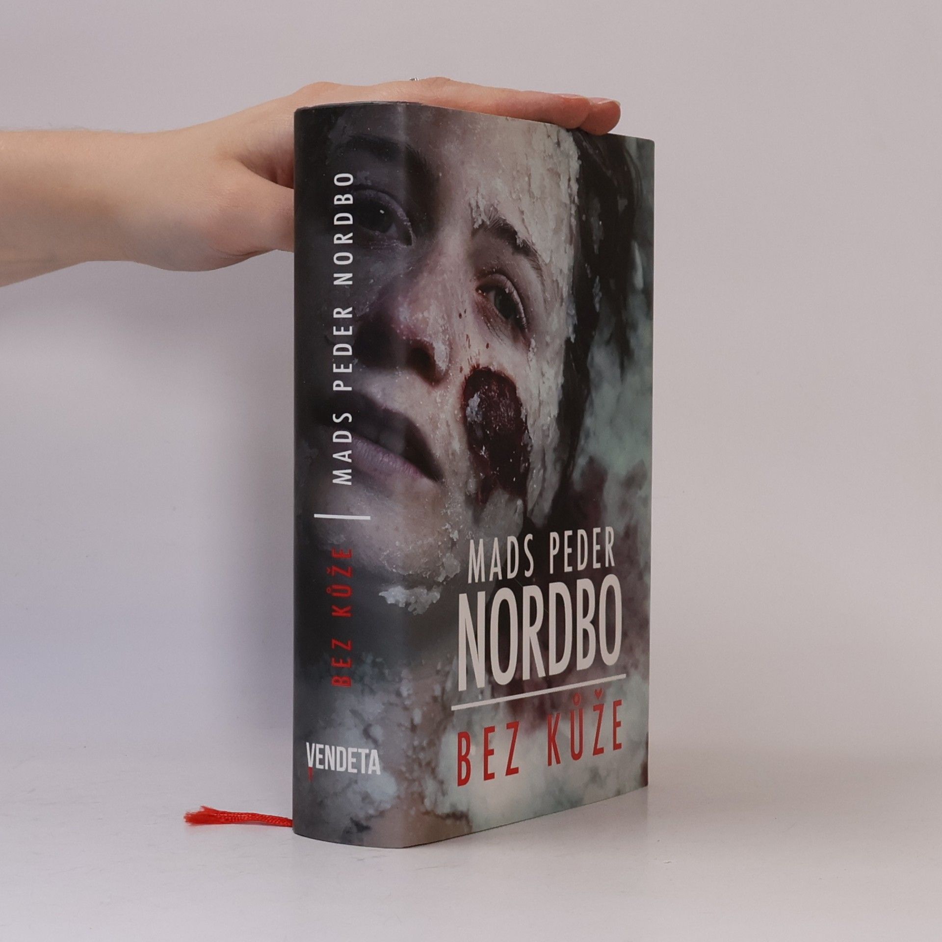 Mads Peder Nordbo Bez kůže