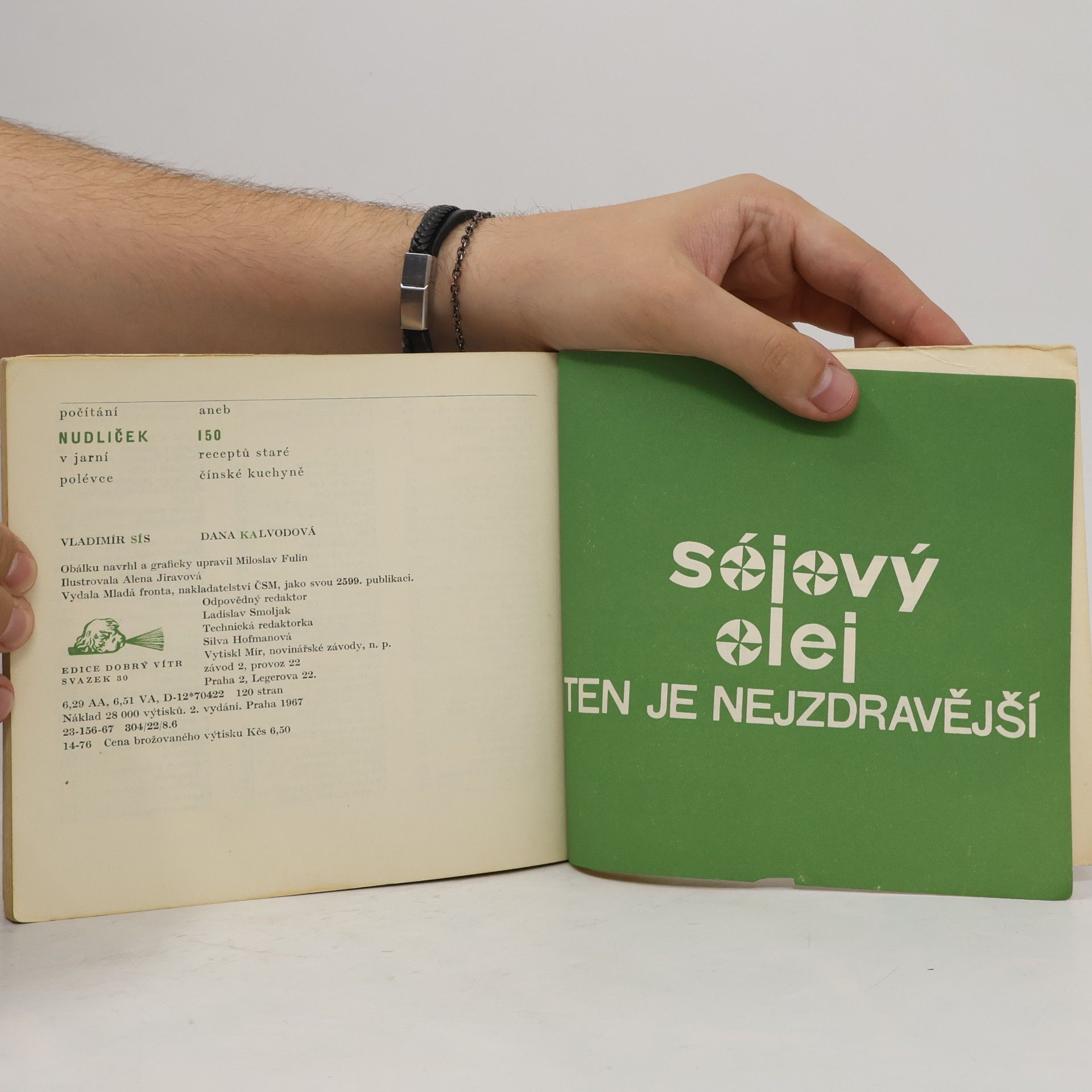 Vladimír Sís Počítání nudliček v jarní polévce aneb 150 receptů staré čínské kuchyně
