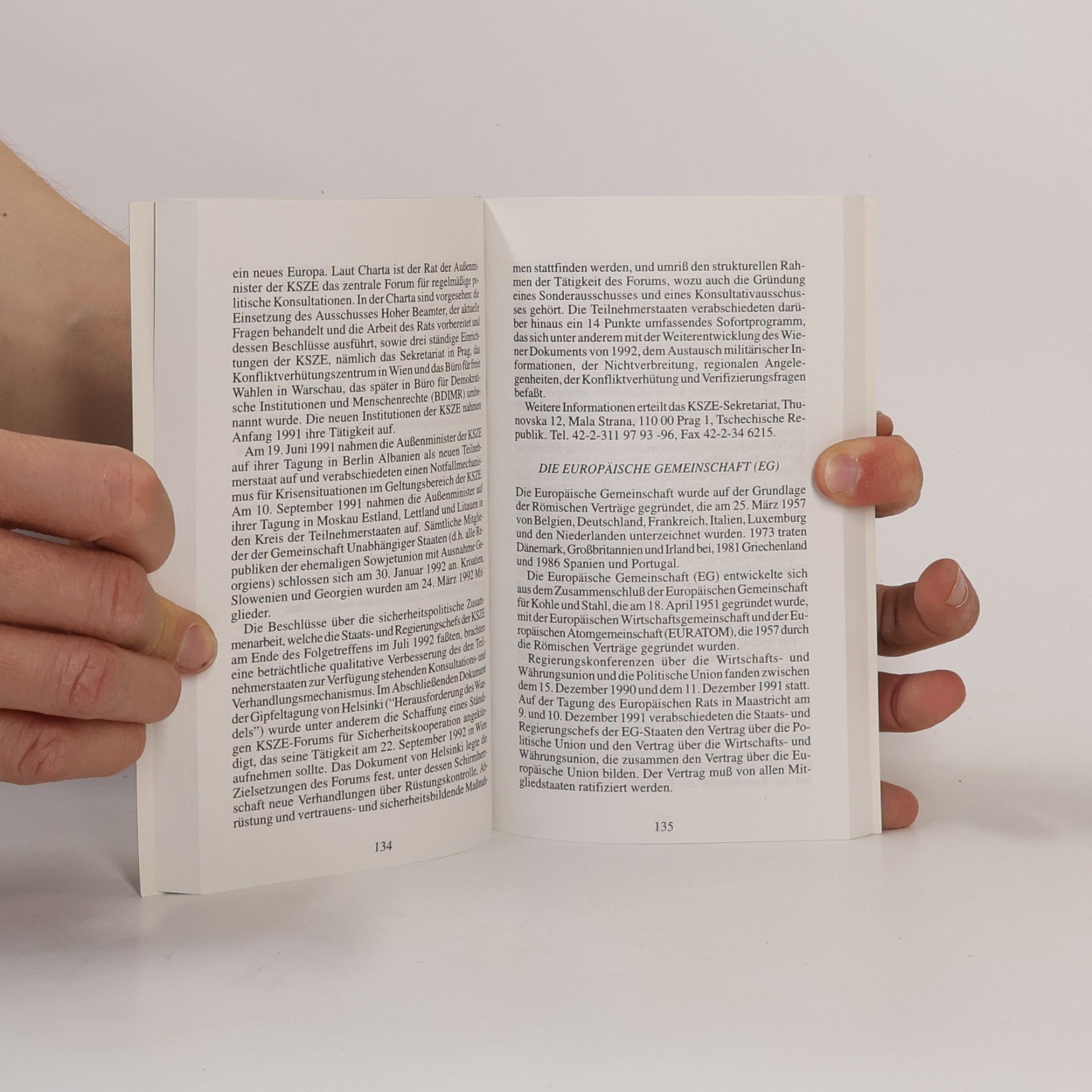 NATO Handbuch