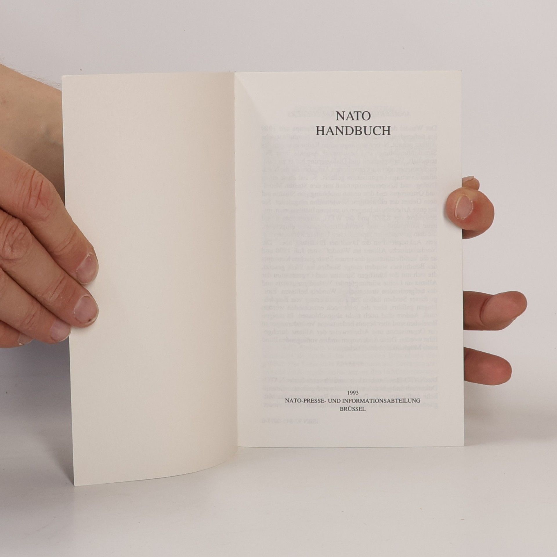 NATO Handbuch