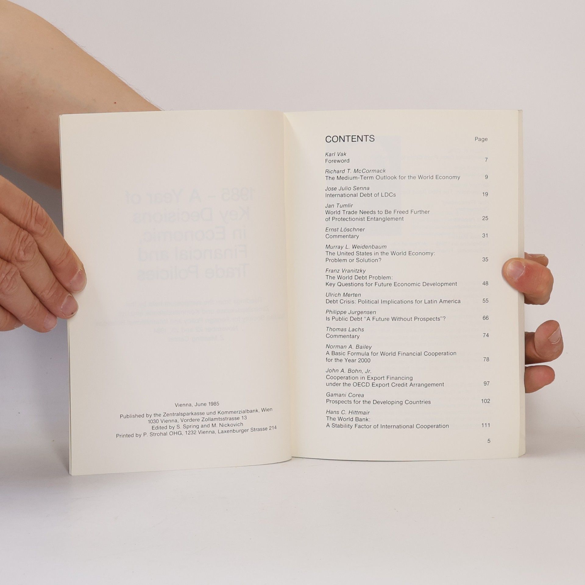 Various authors 1985 - A Year of Key Decisions in Economic, Financial and Trade Policies