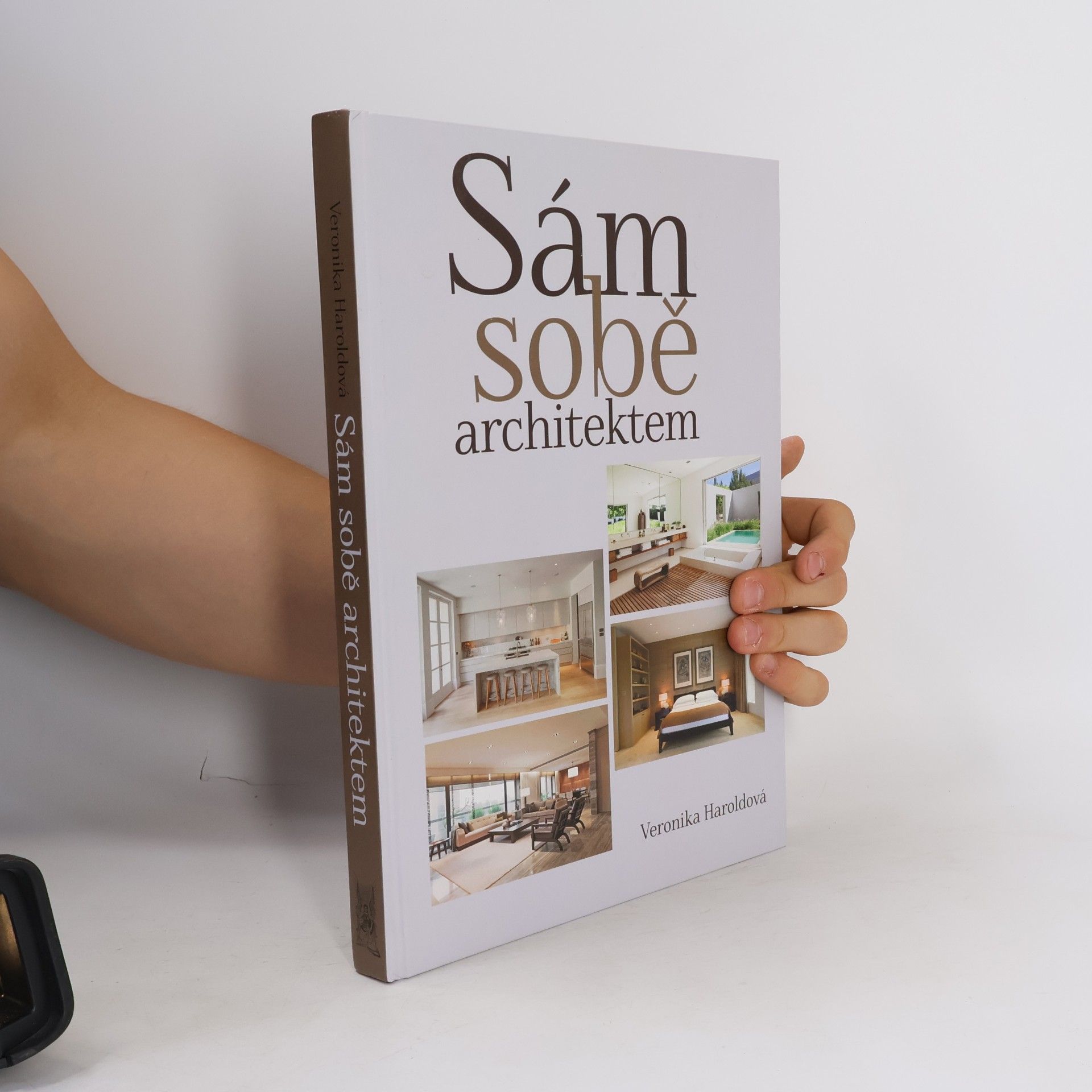 Veronika Haroldová Sám sobě architektem
