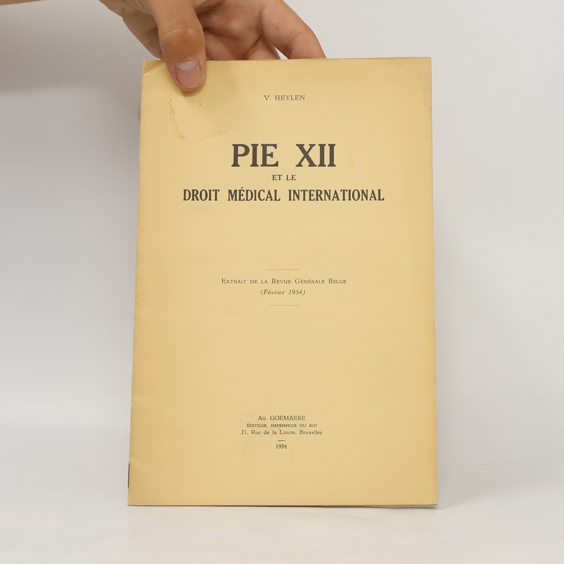V. Heylen Pie XII et le droit médical international