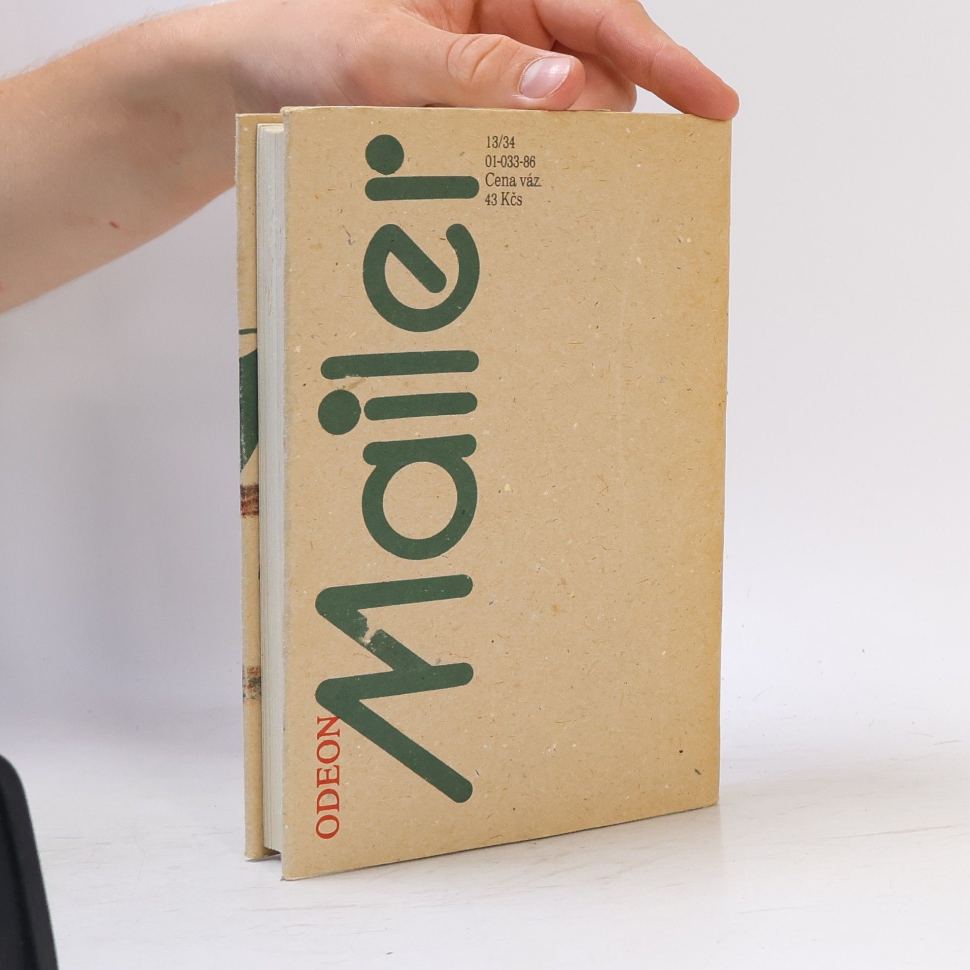 Norman Mailer Nazí a mrtví