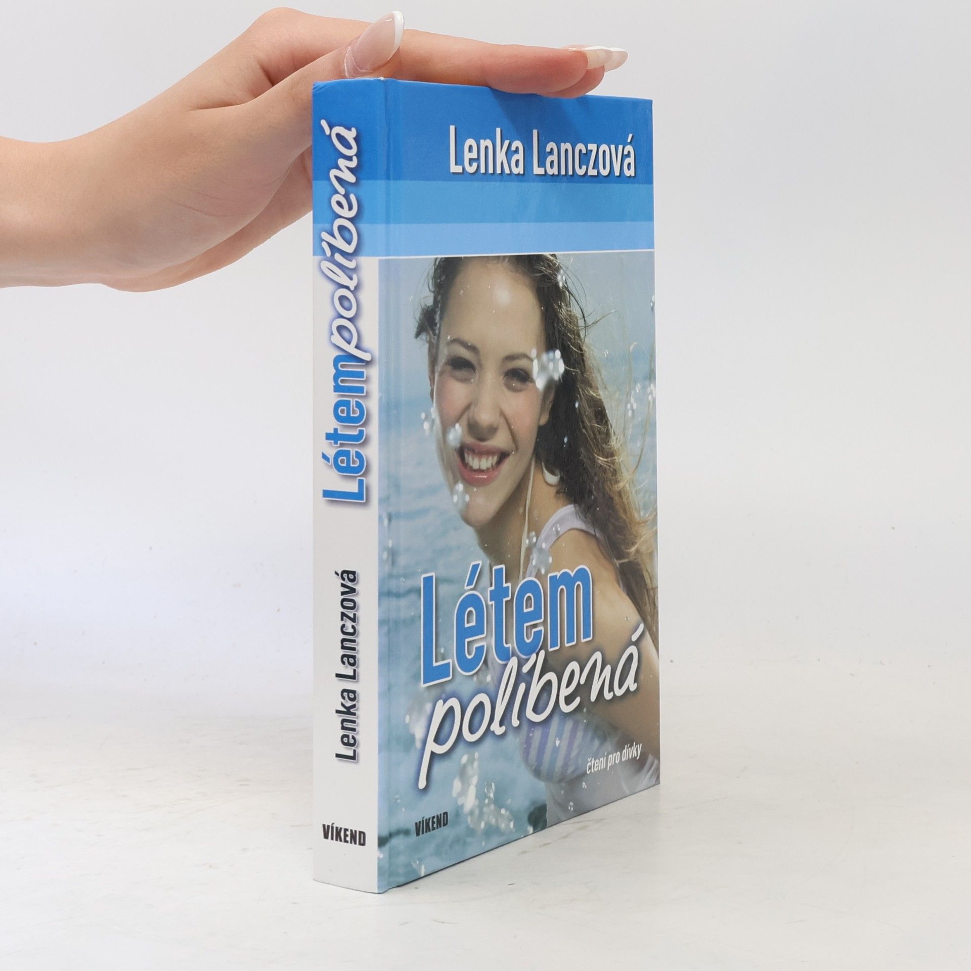 Lenka Lanczová Létem políbená