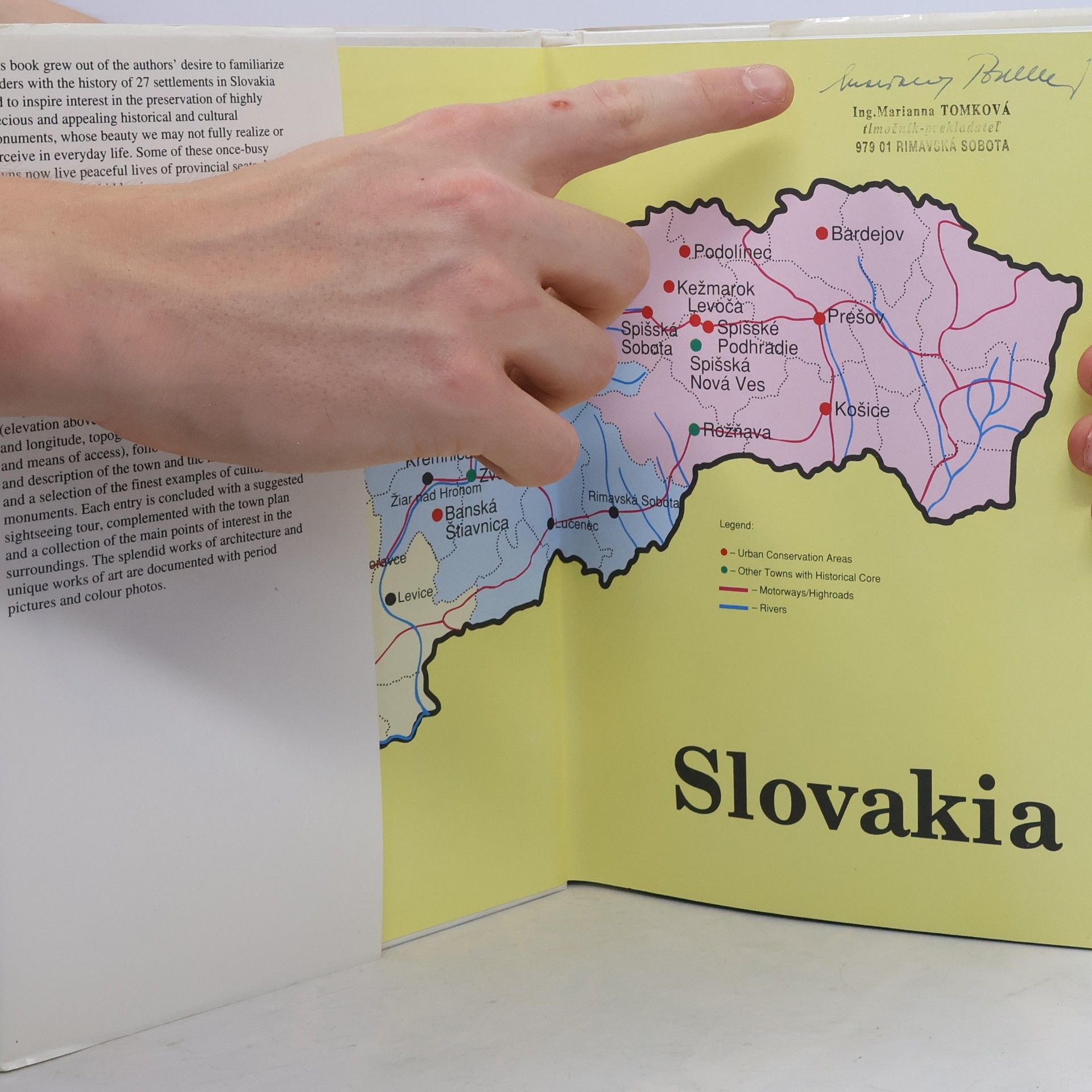 Auteurscollectief Slovakia. Walking Through Centuries of Cities and Towns.