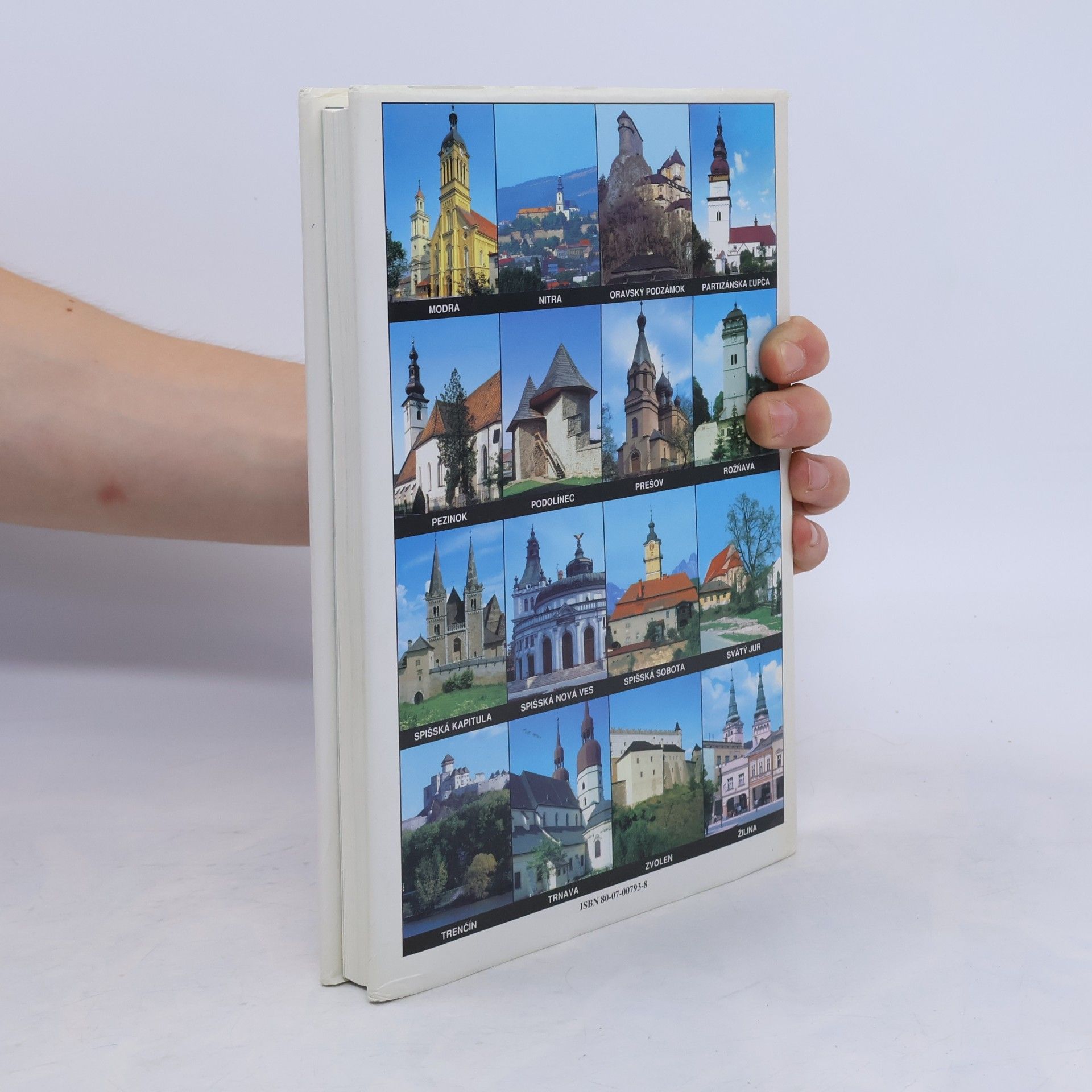 Auteurscollectief Slovakia. Walking Through Centuries of Cities and Towns.