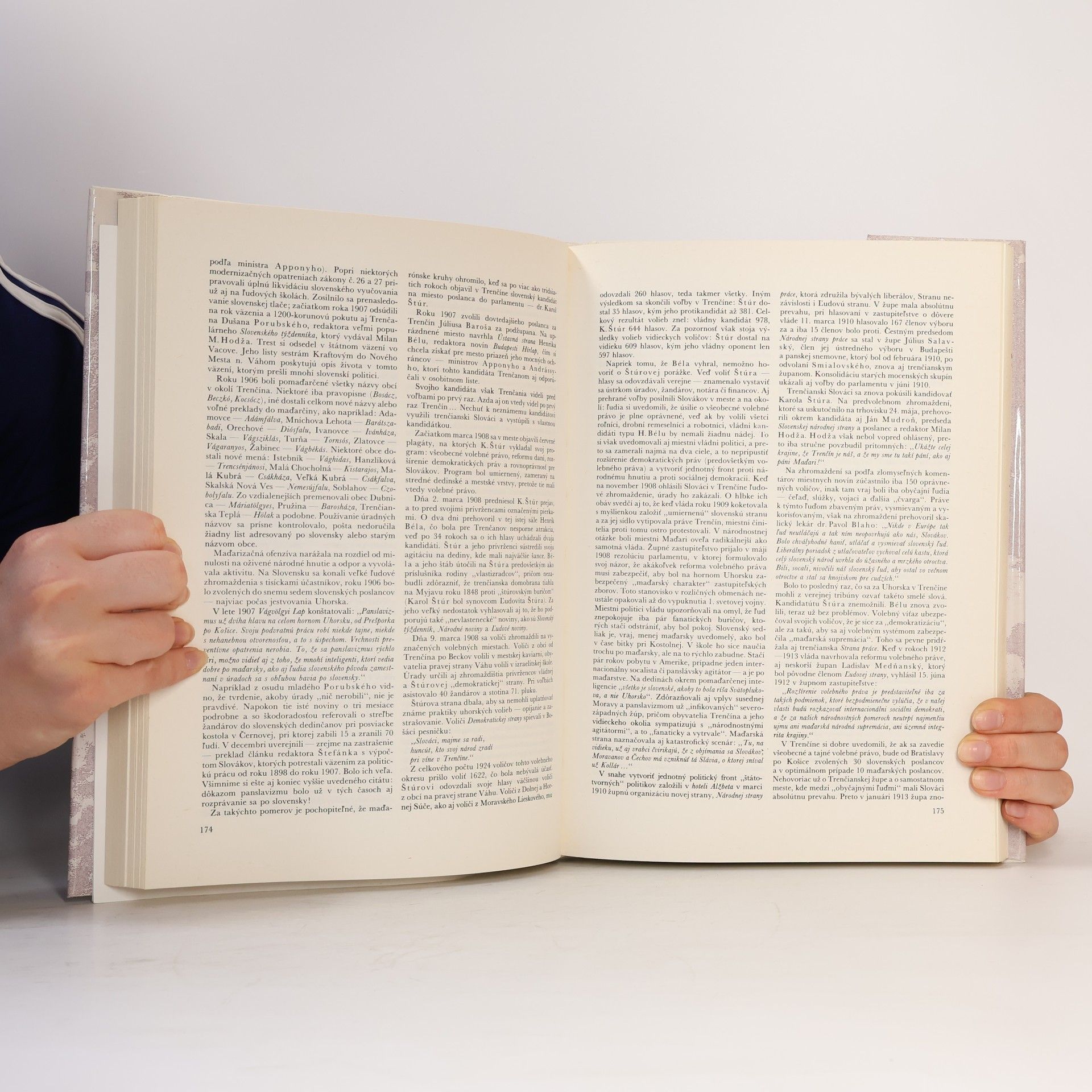 Milan Šišmiš Trenčín : vlastivedná monografia. 1.