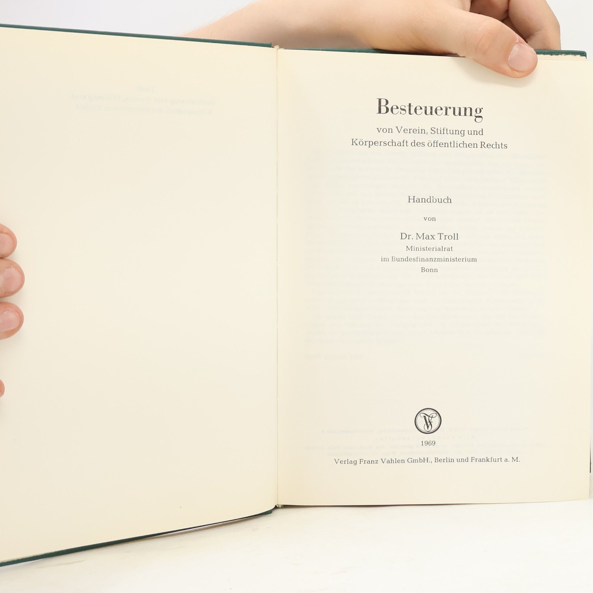 Max Troll Besteuerung von Verein, Stiftung und Körperschaft des öffentlichen Rechts