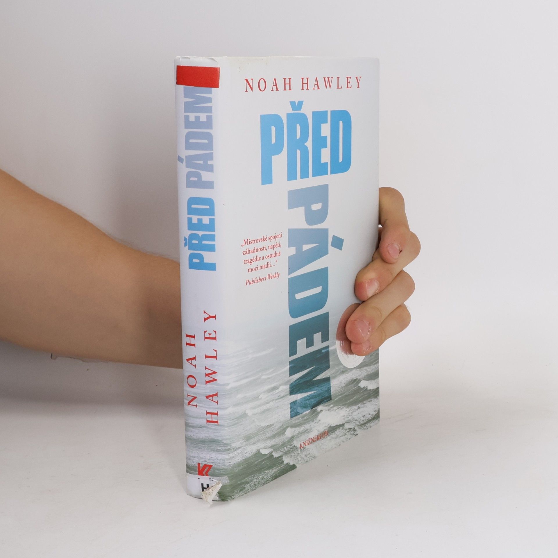 Noah Hawley Před pádem