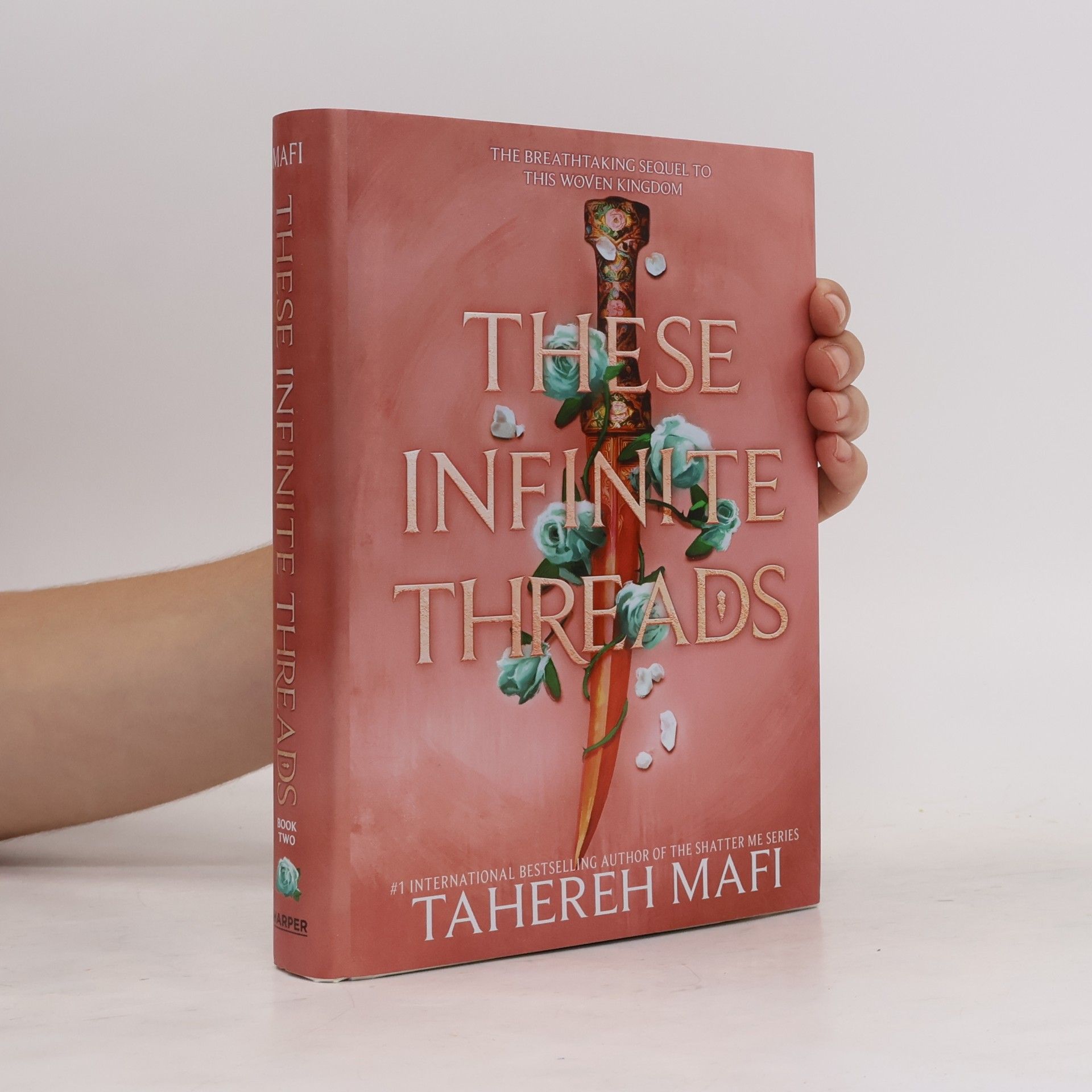 Tahereh Mafi These Infinite Threads