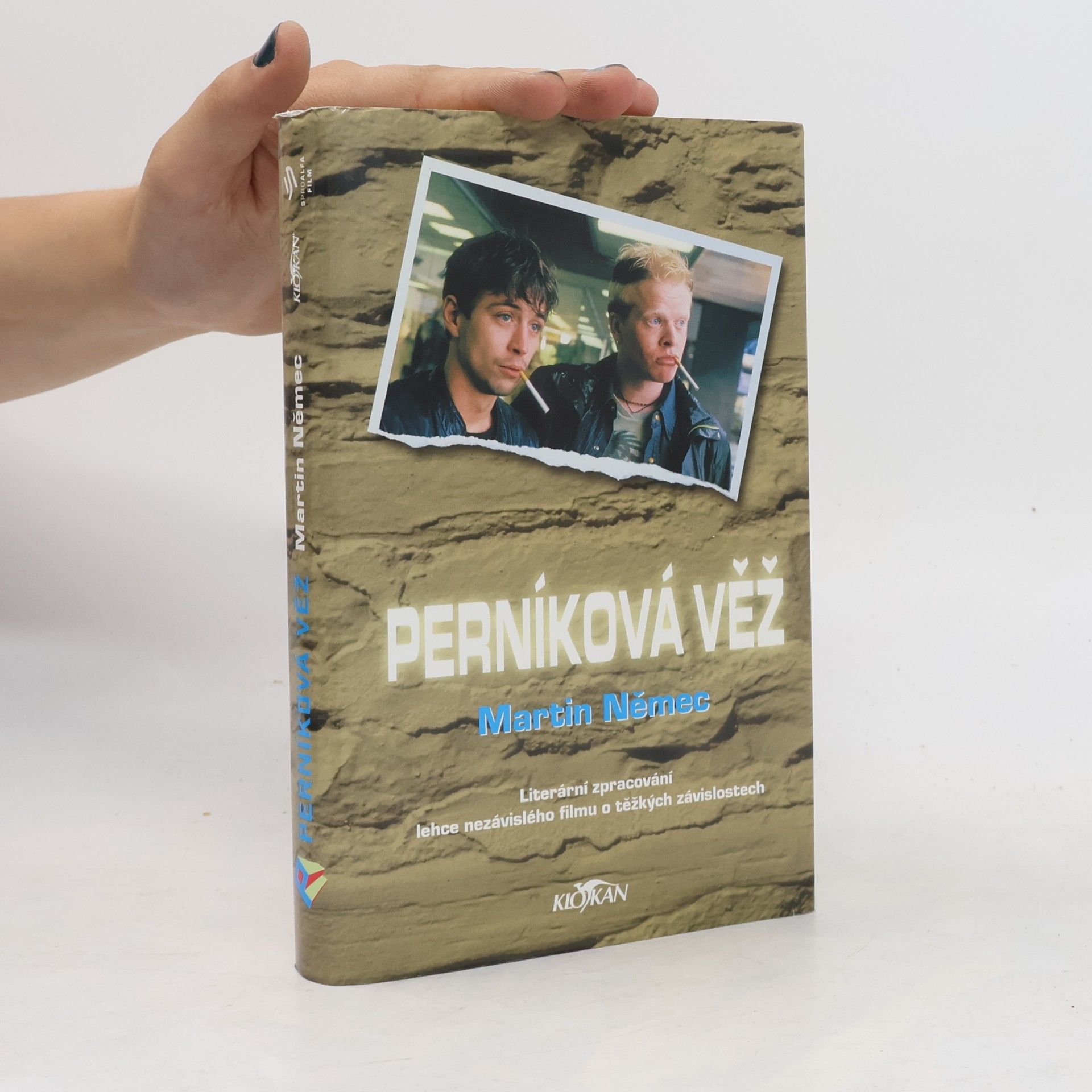 Perníková věž : literární zpracování lehce nazávislého filmu o těžkých závislostech