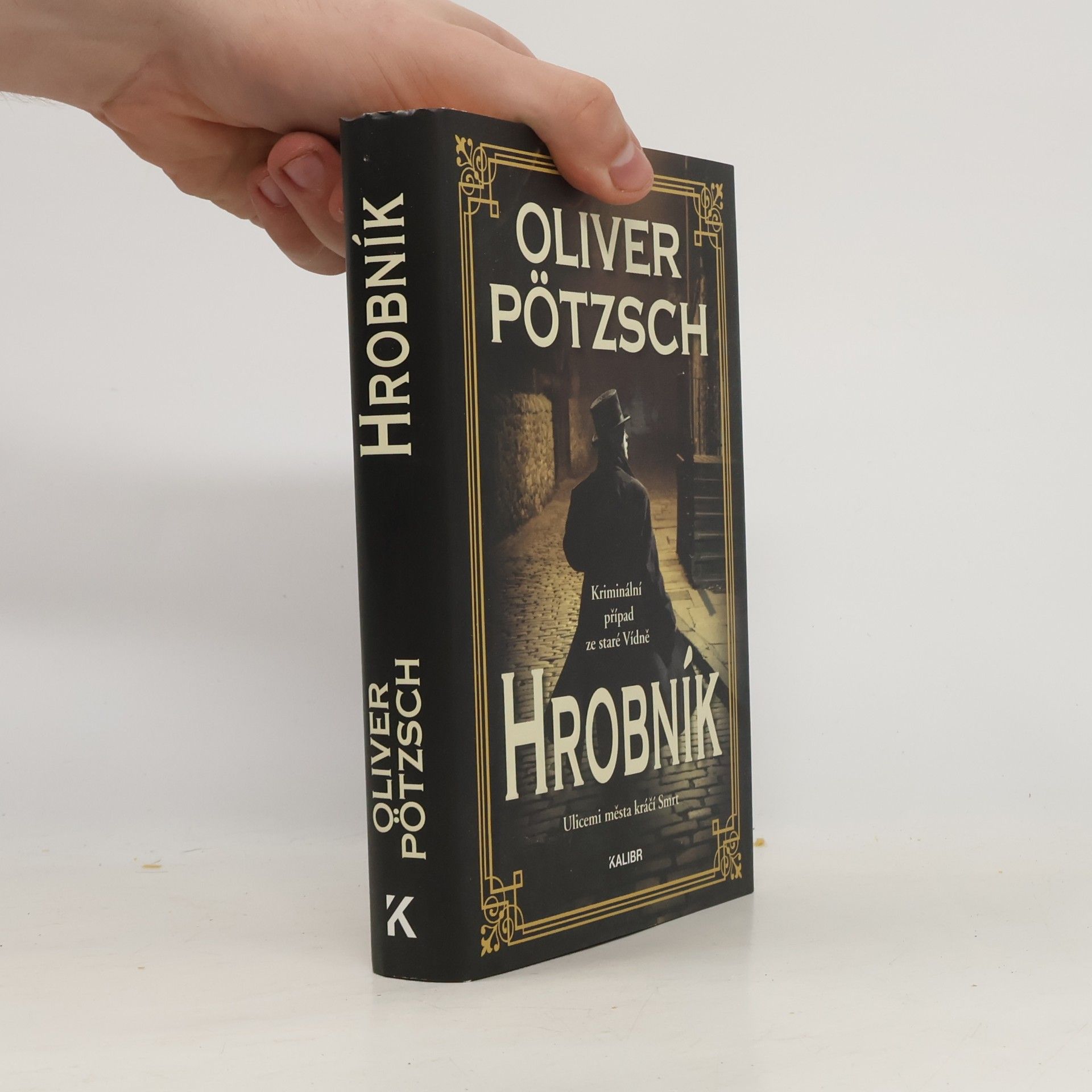 Oliver Pötzsch Hrobník