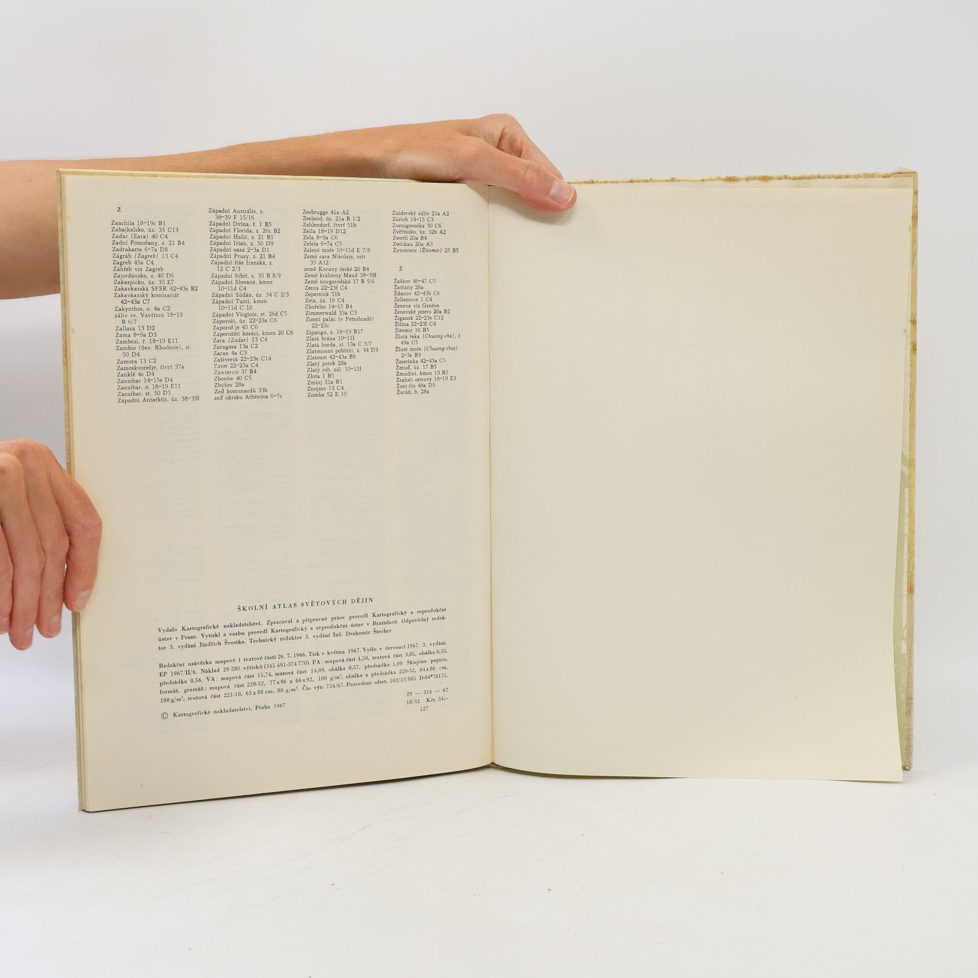 Autorenkollektiv Školní atlas světových dějin