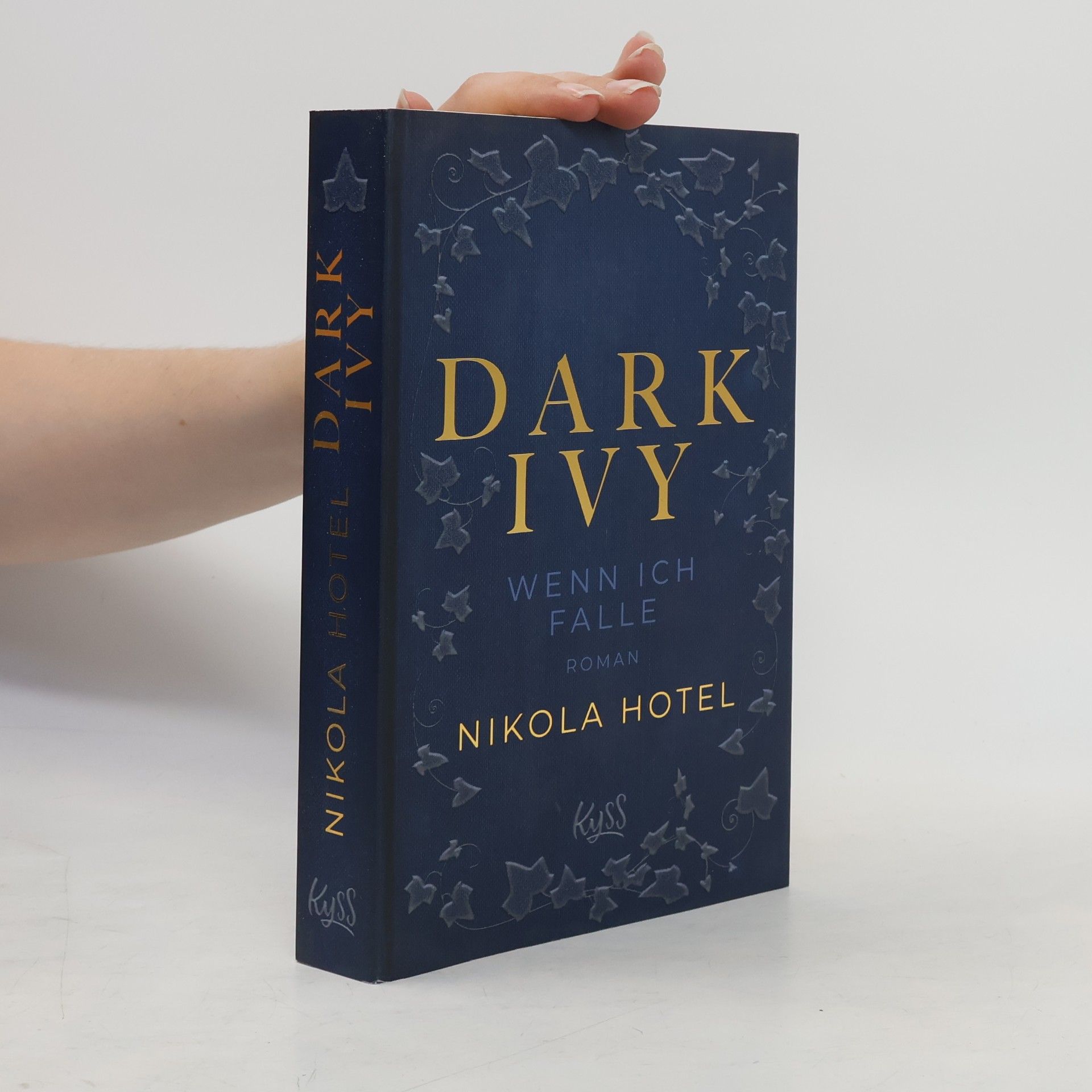 Nikola Hotel Dark Ivy - Wenn ich falle