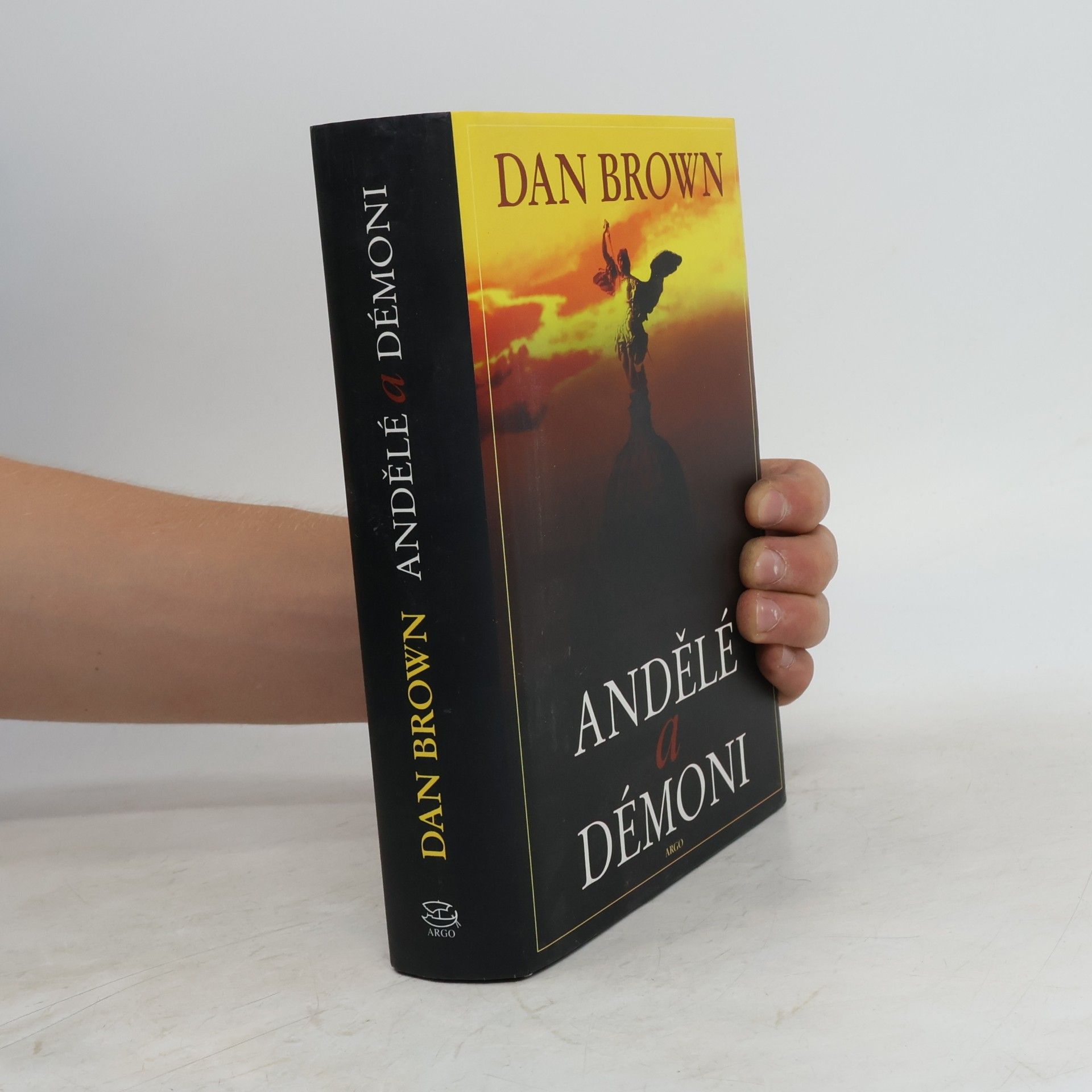 Dan Brown Andělé a démoni