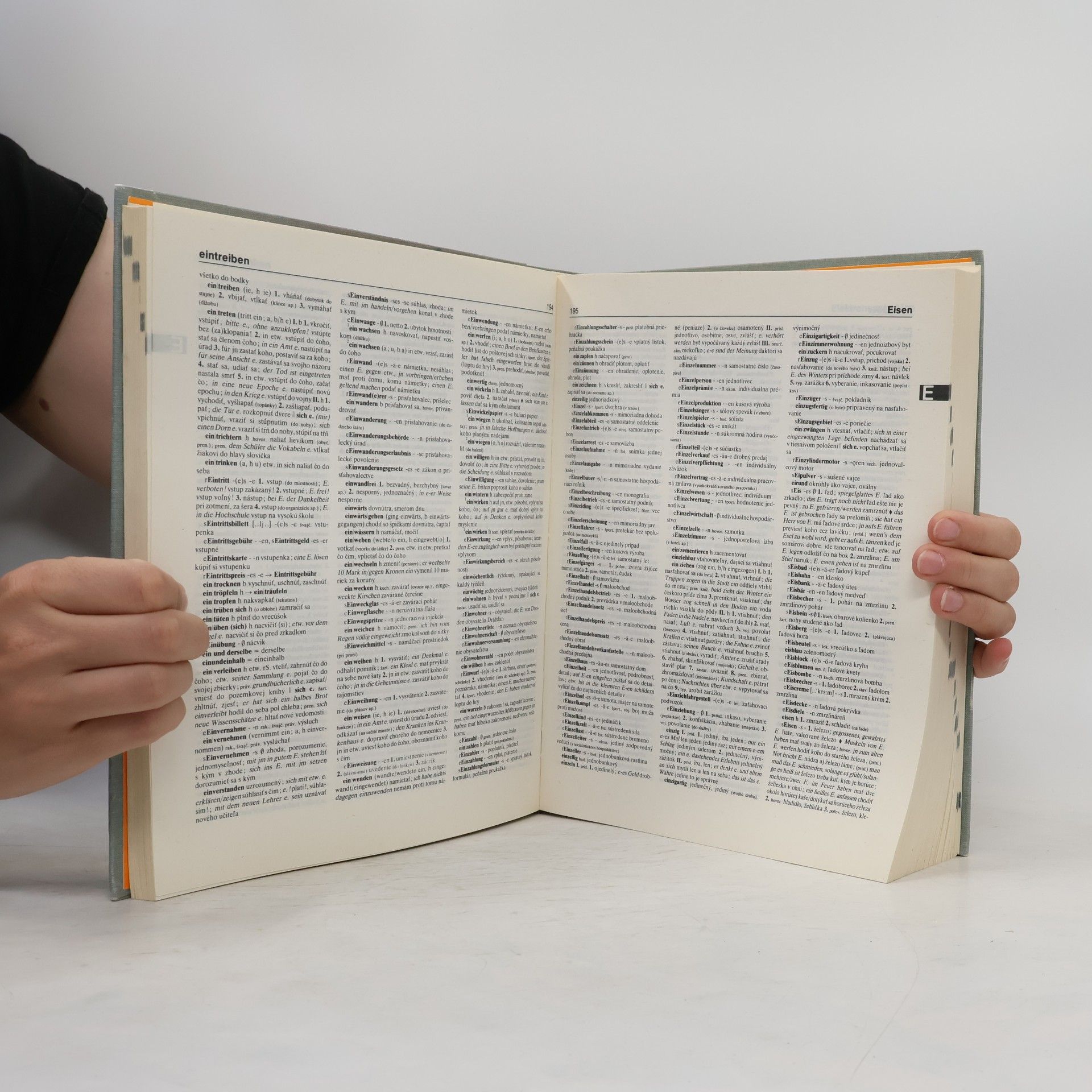 Mária Čierna Nemecko-slovenský slovník. Deutsch-slowakisches Wörterbuch