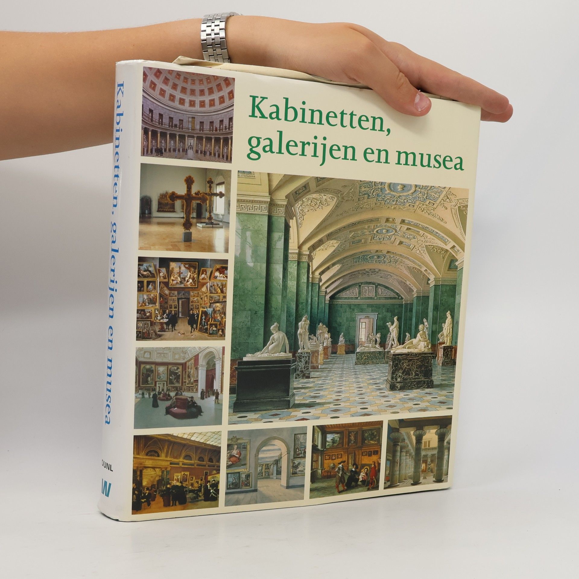 Ellinoor Bergvelt Kabinetten, galerijen en musea. Het verzamelen en presenteren van naturalia en kunst van 1500 tot heden