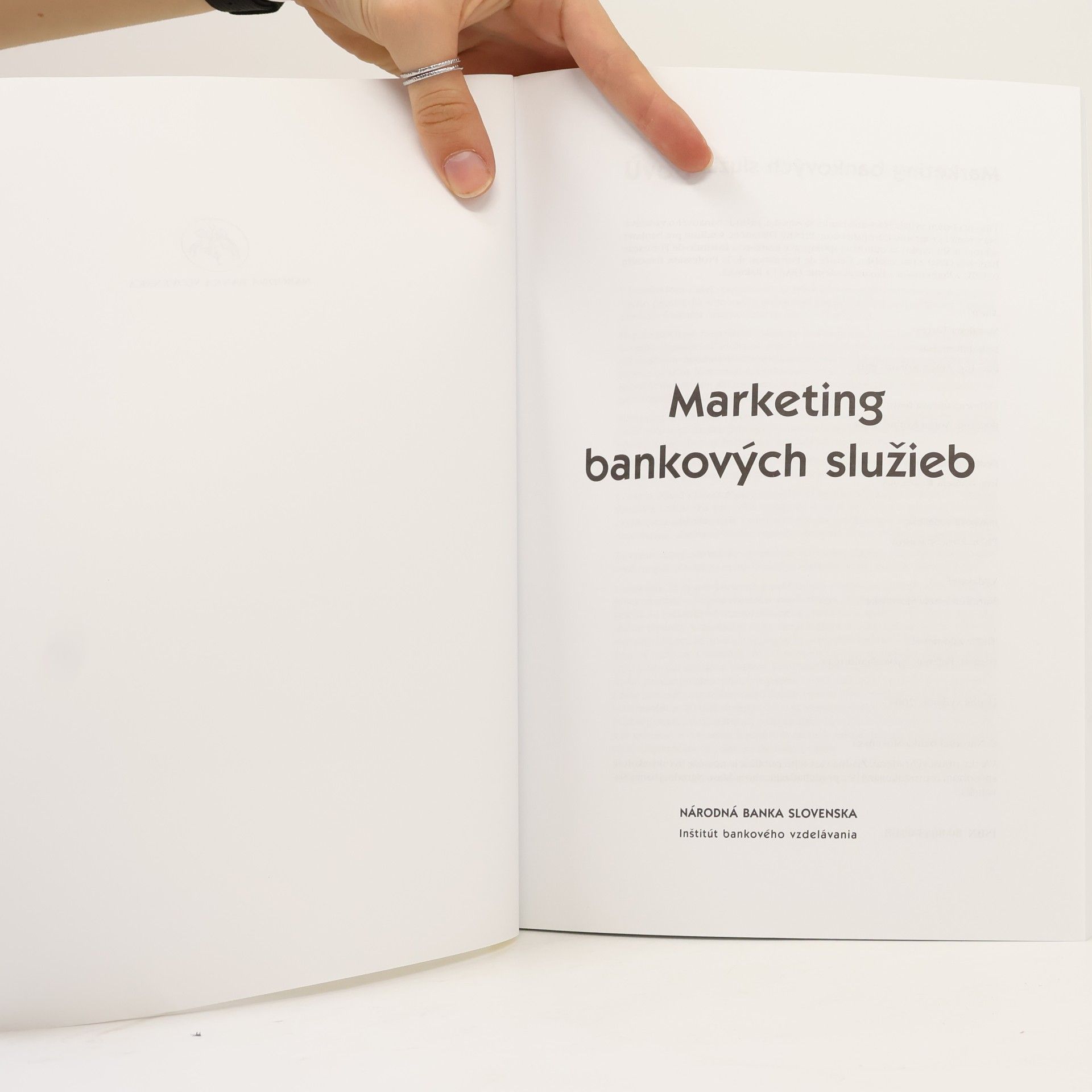 Autorenkollektiv Marketing bankových služieb