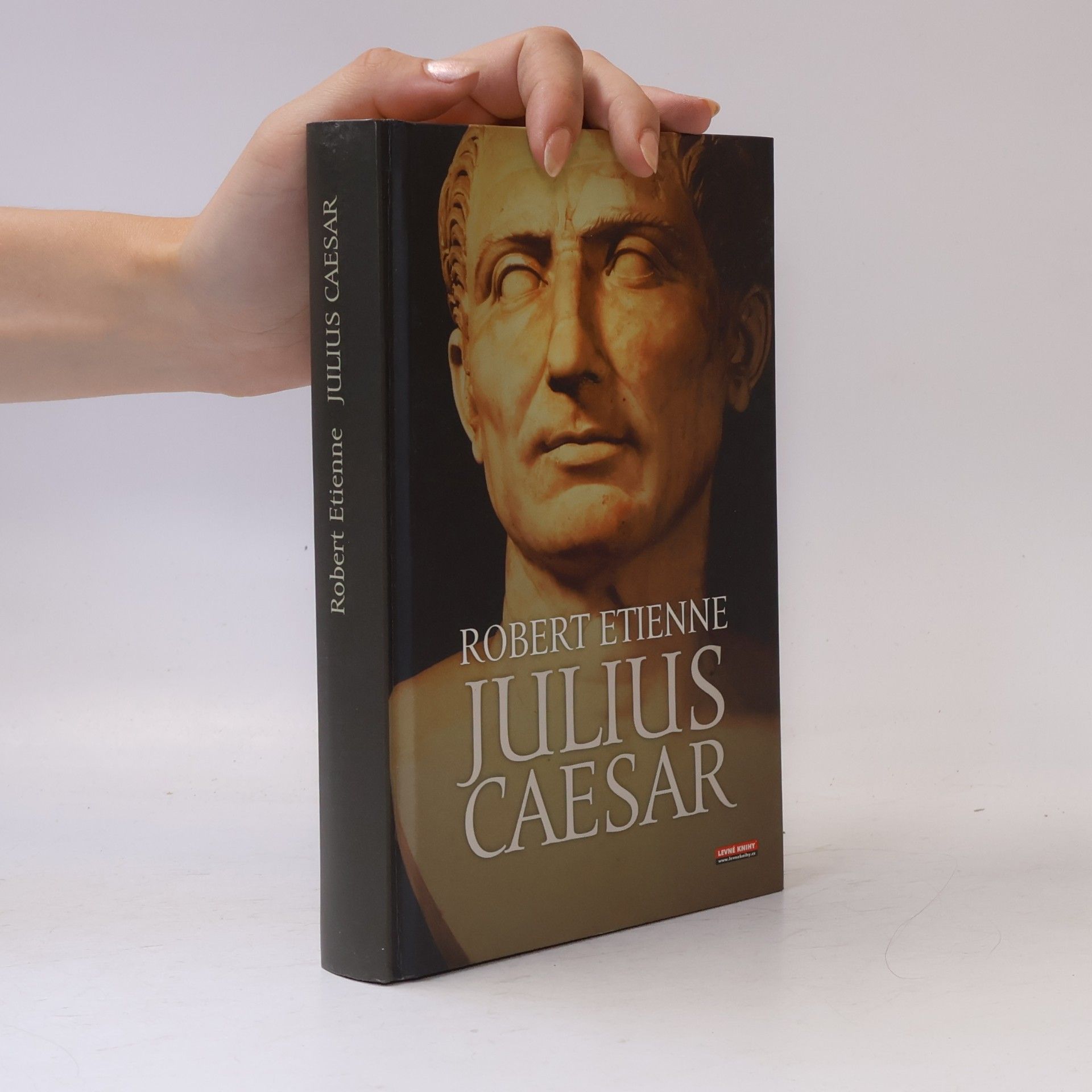 Robert Étienne Julius Caesar