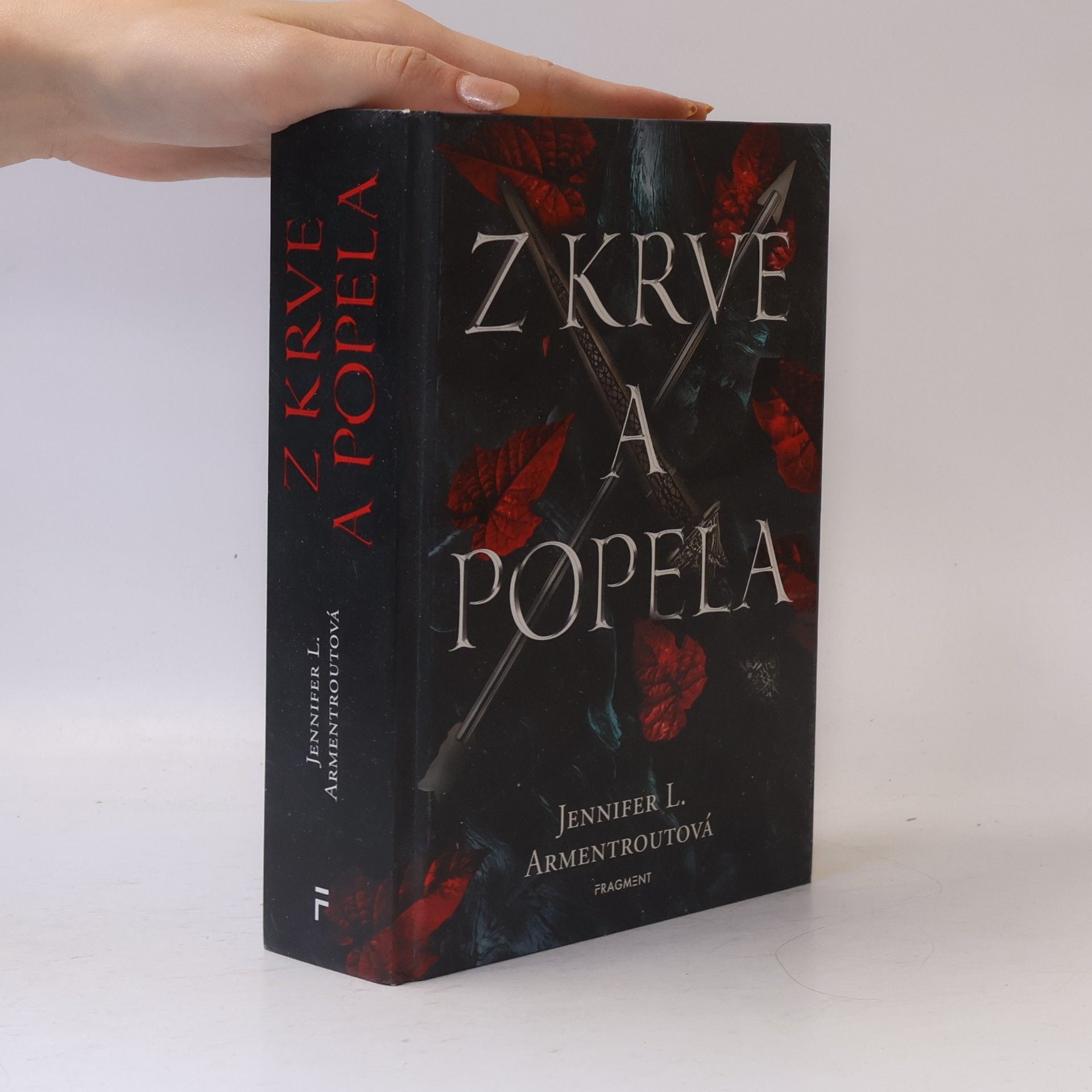 Jennifer L. Armentrout Z krve a popela