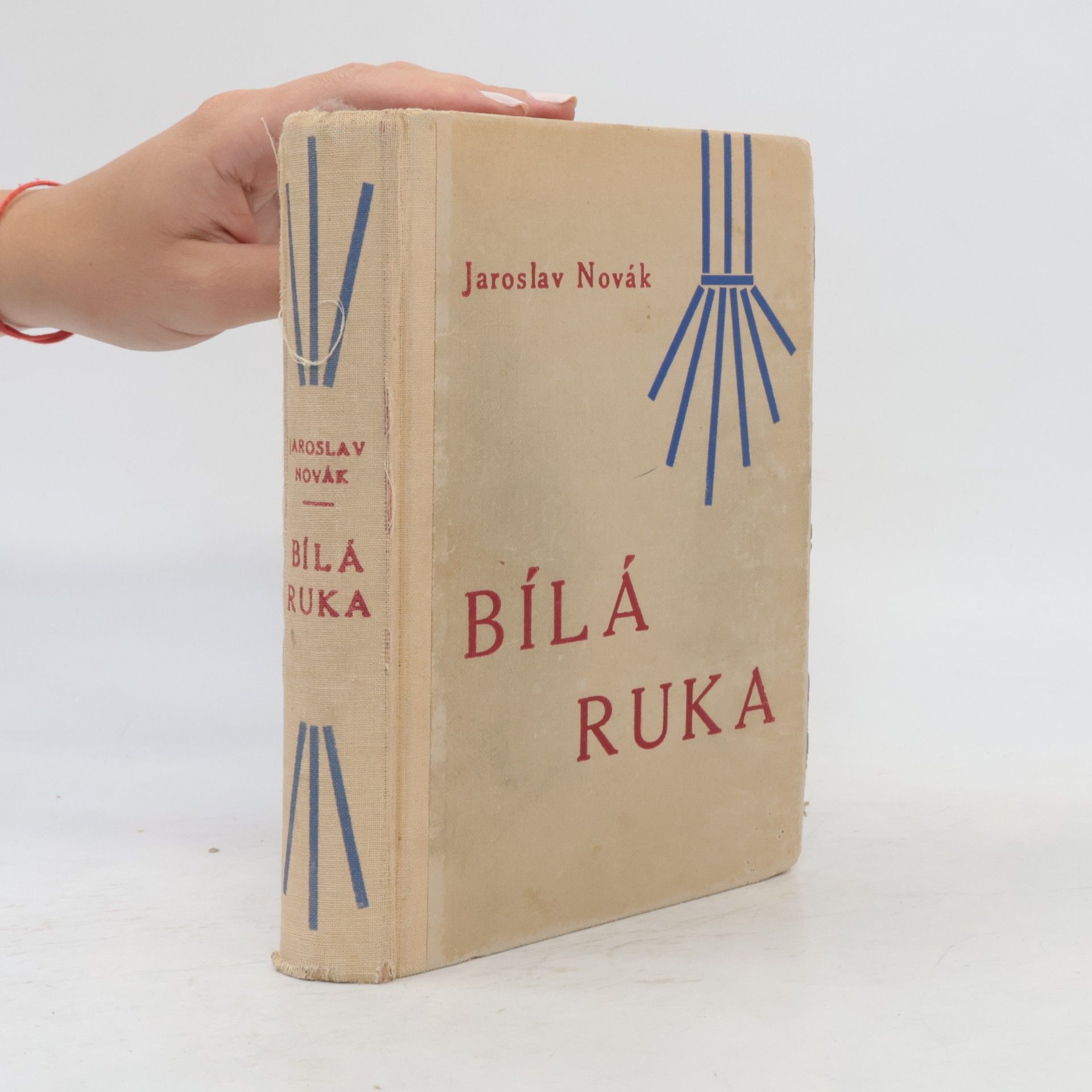 Bílá ruka