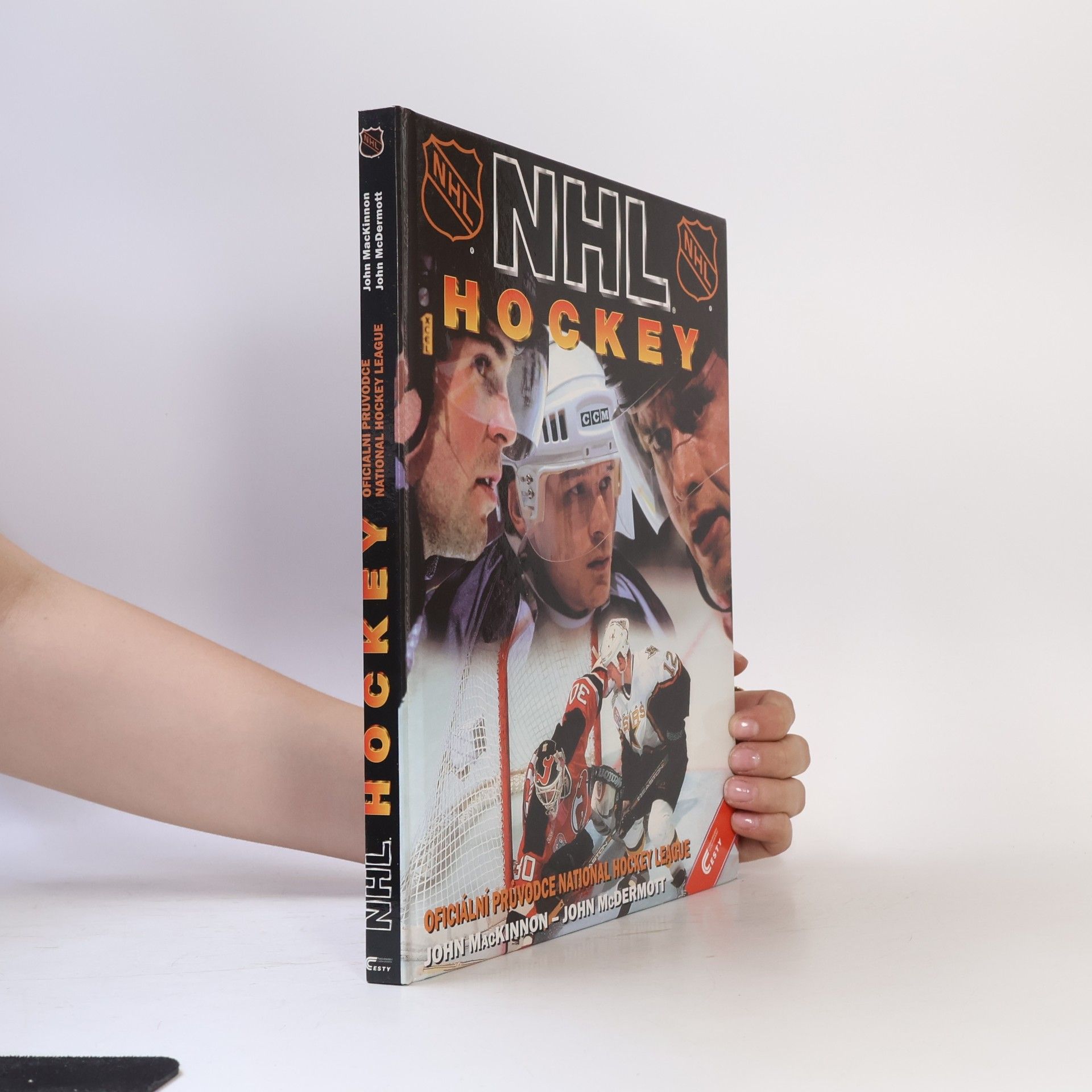 John Mackinnon NHL hockey: Oficiální průvodce National hockey league