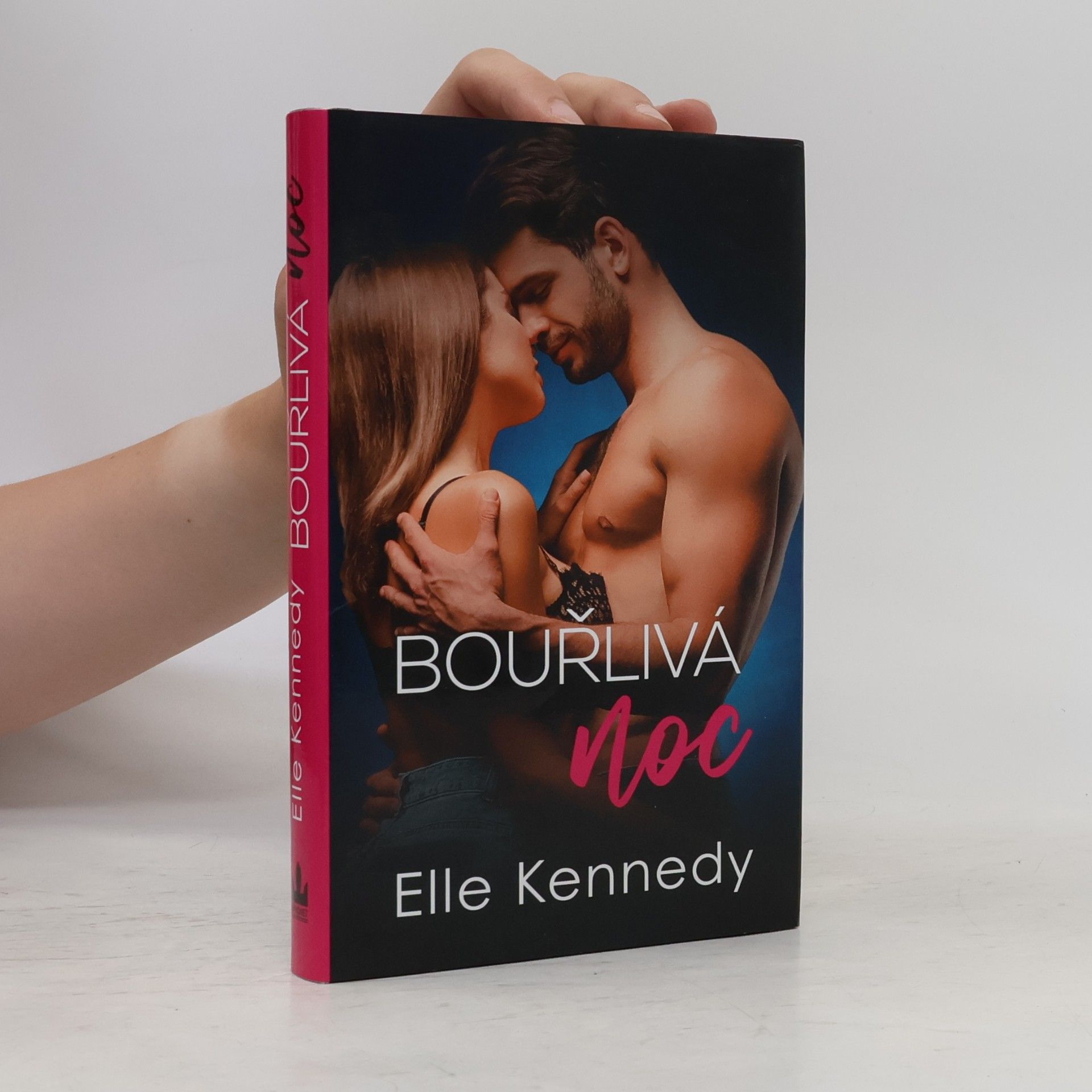 Elle Kennedy Bouřlivá noc