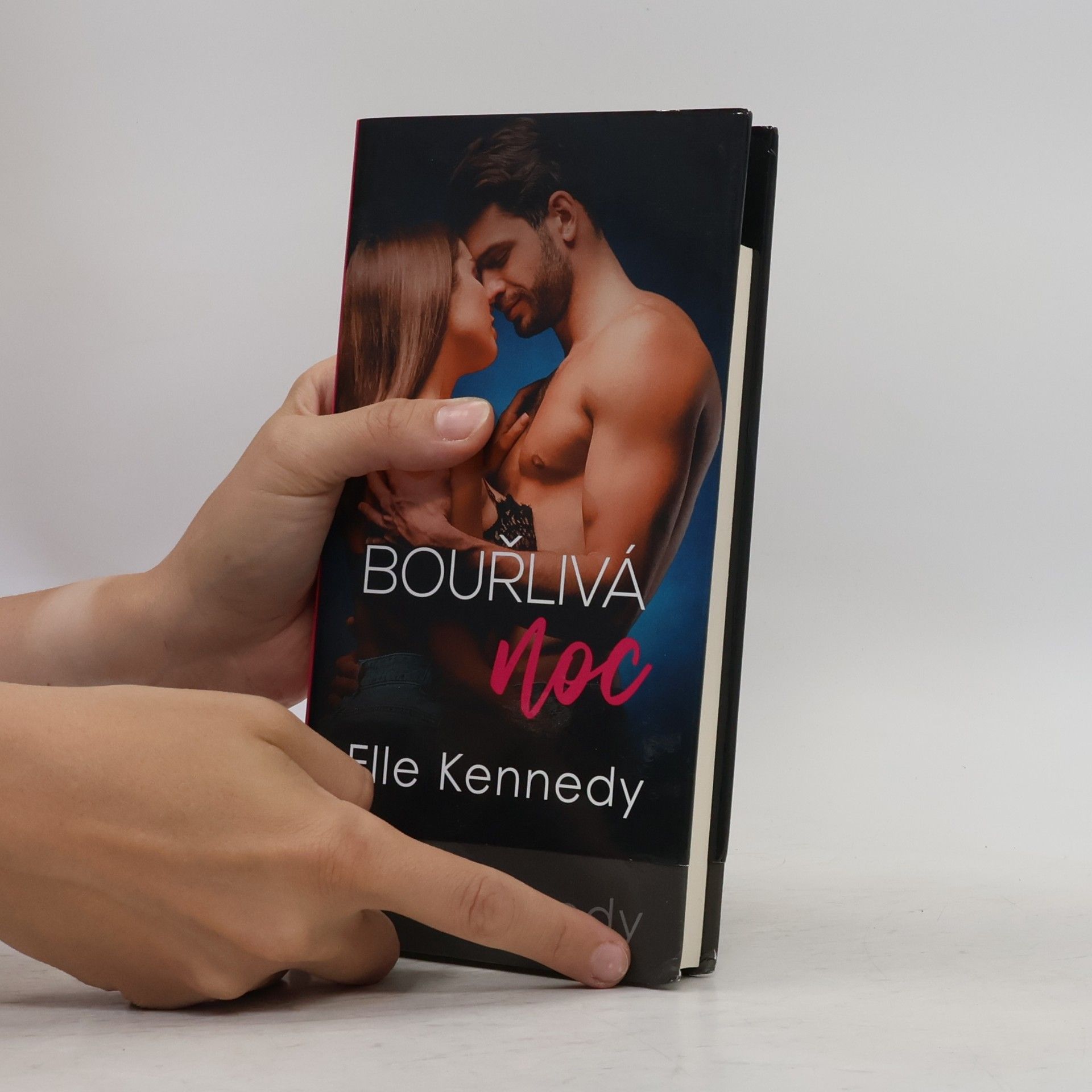 Elle Kennedy Bouřlivá noc