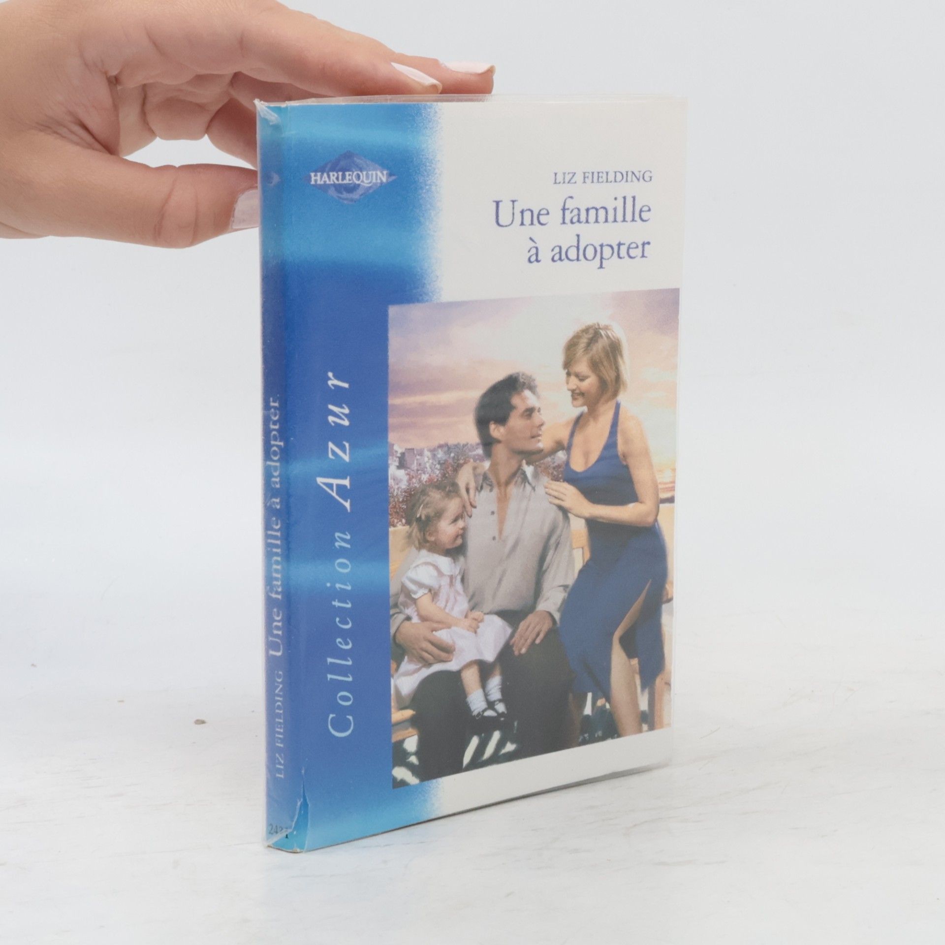 Collection Azur - 243: Une famille à adopter