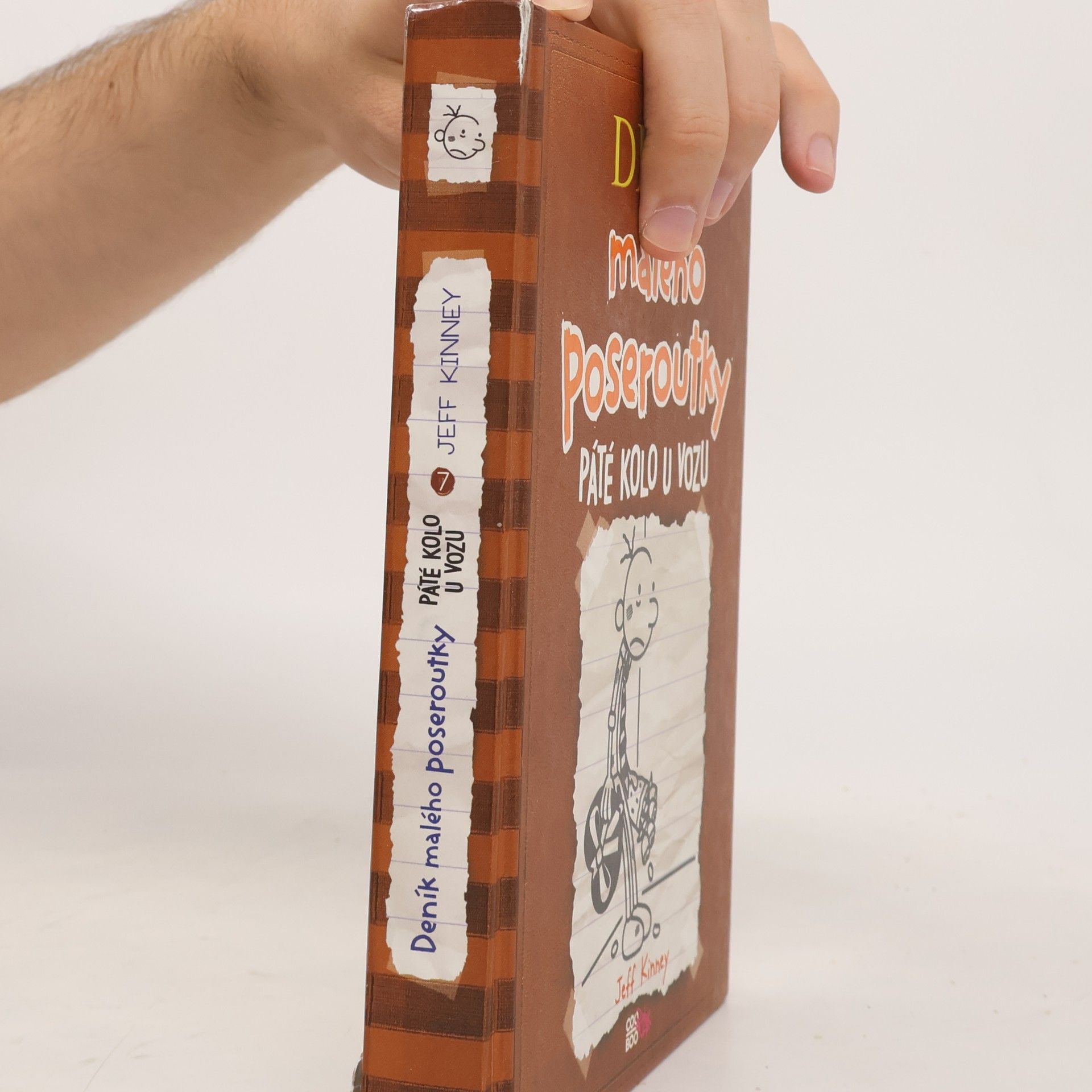 Jeff Kinney Deník malého poseroutky 7. Páté kolo u vozu