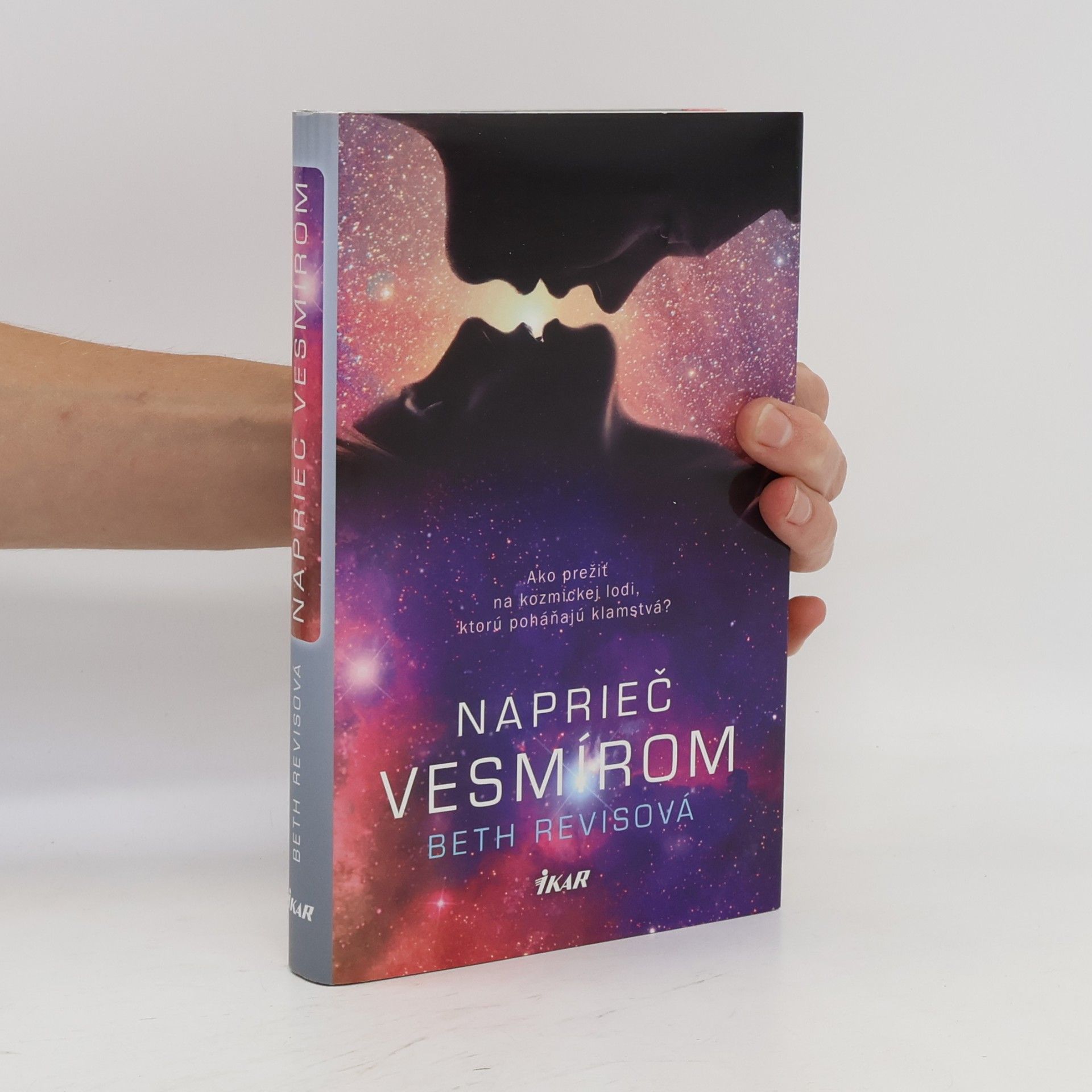 Beth Revis Naprieč vesmírom