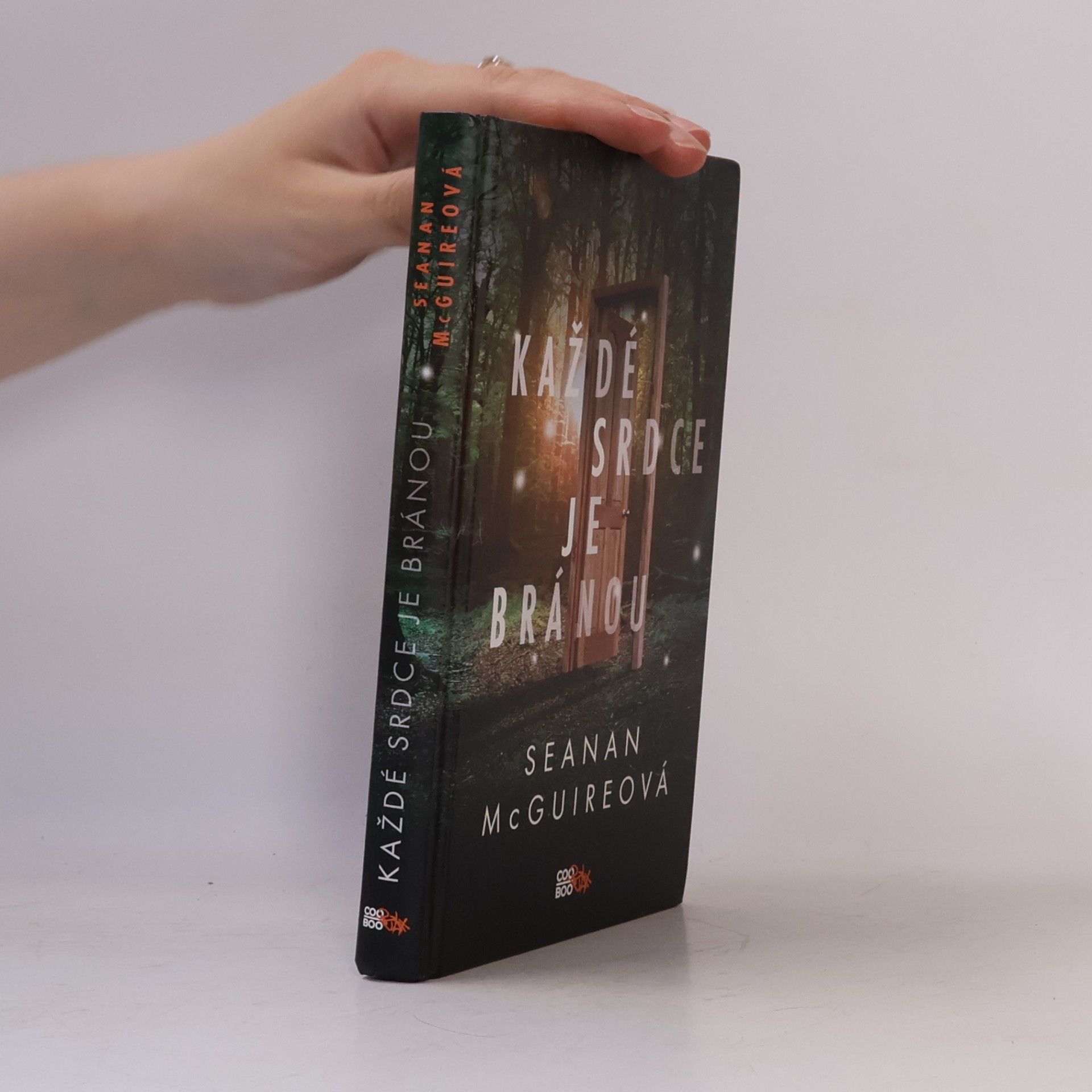 Seanan McGuire Každé srdce je bránou