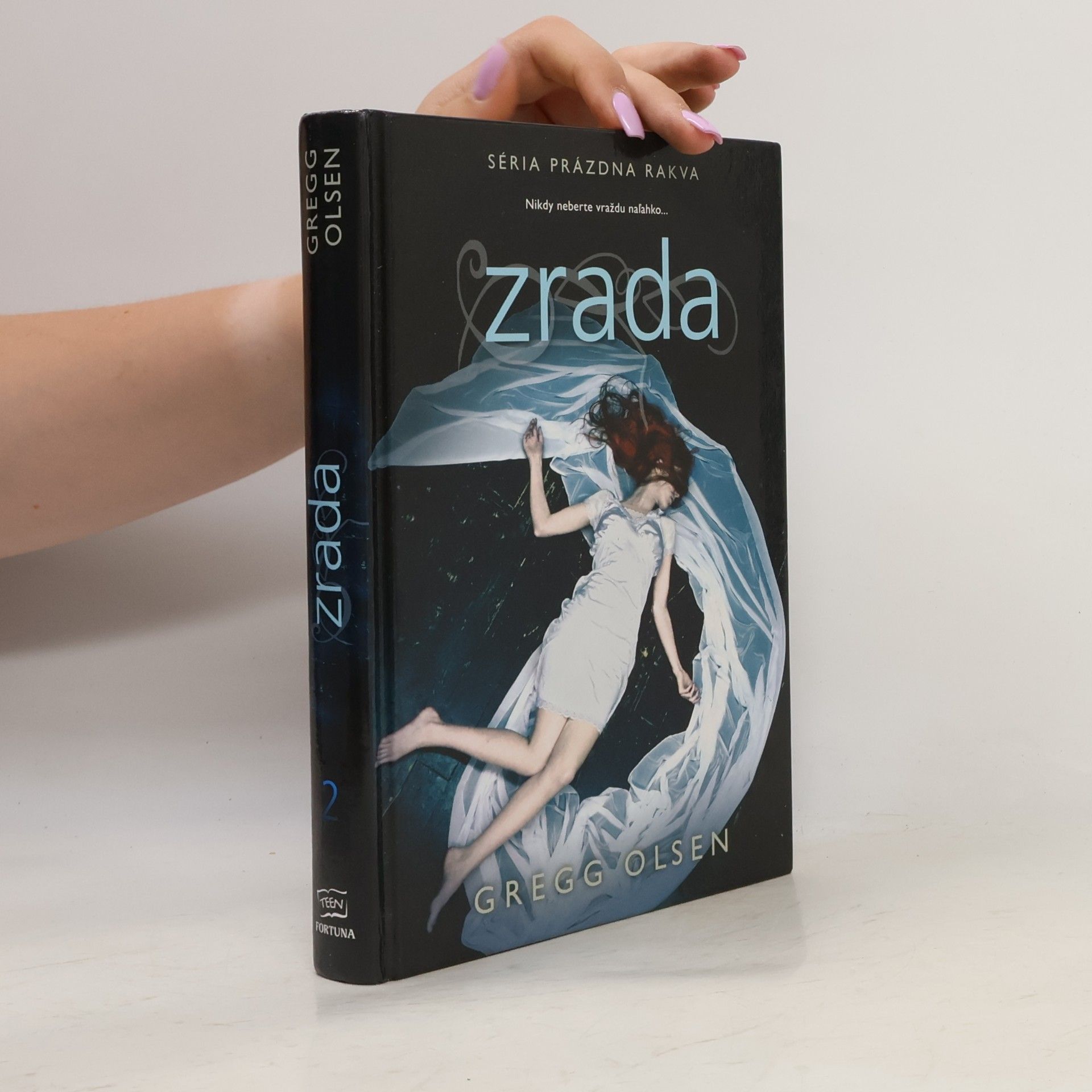 Zrada. Séria prázdna rakva