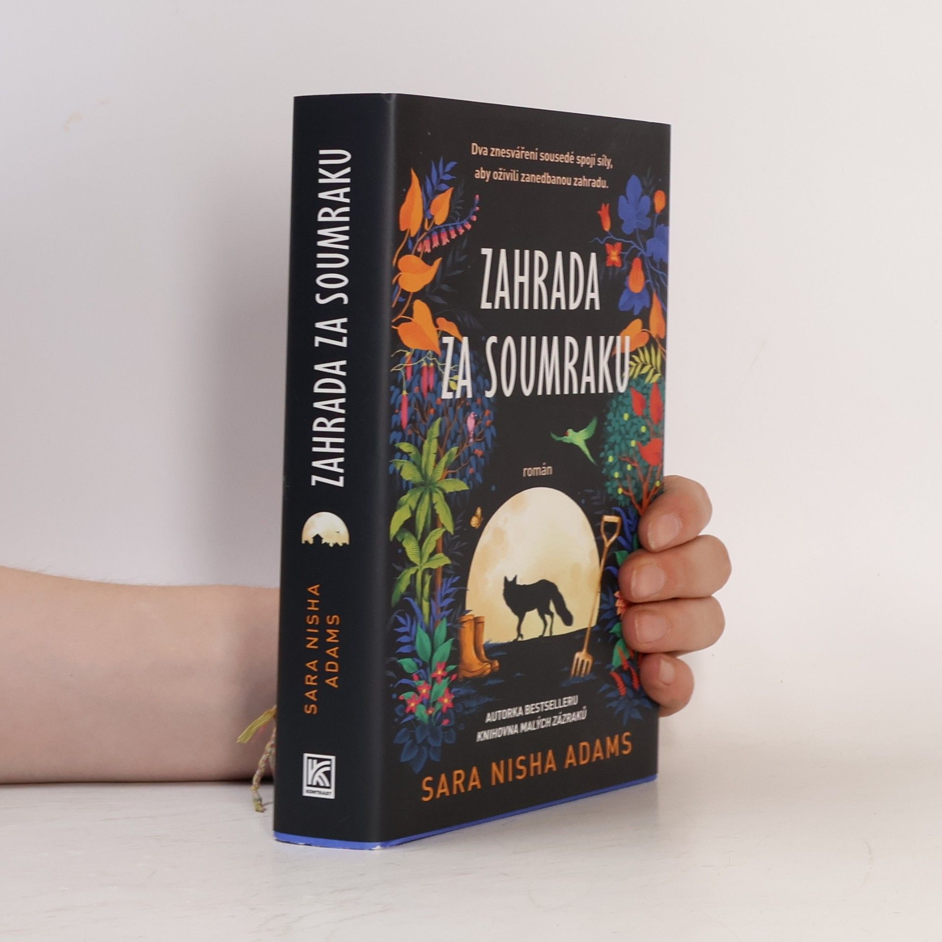 Sara Nisha Adams Zahrada za soumraku