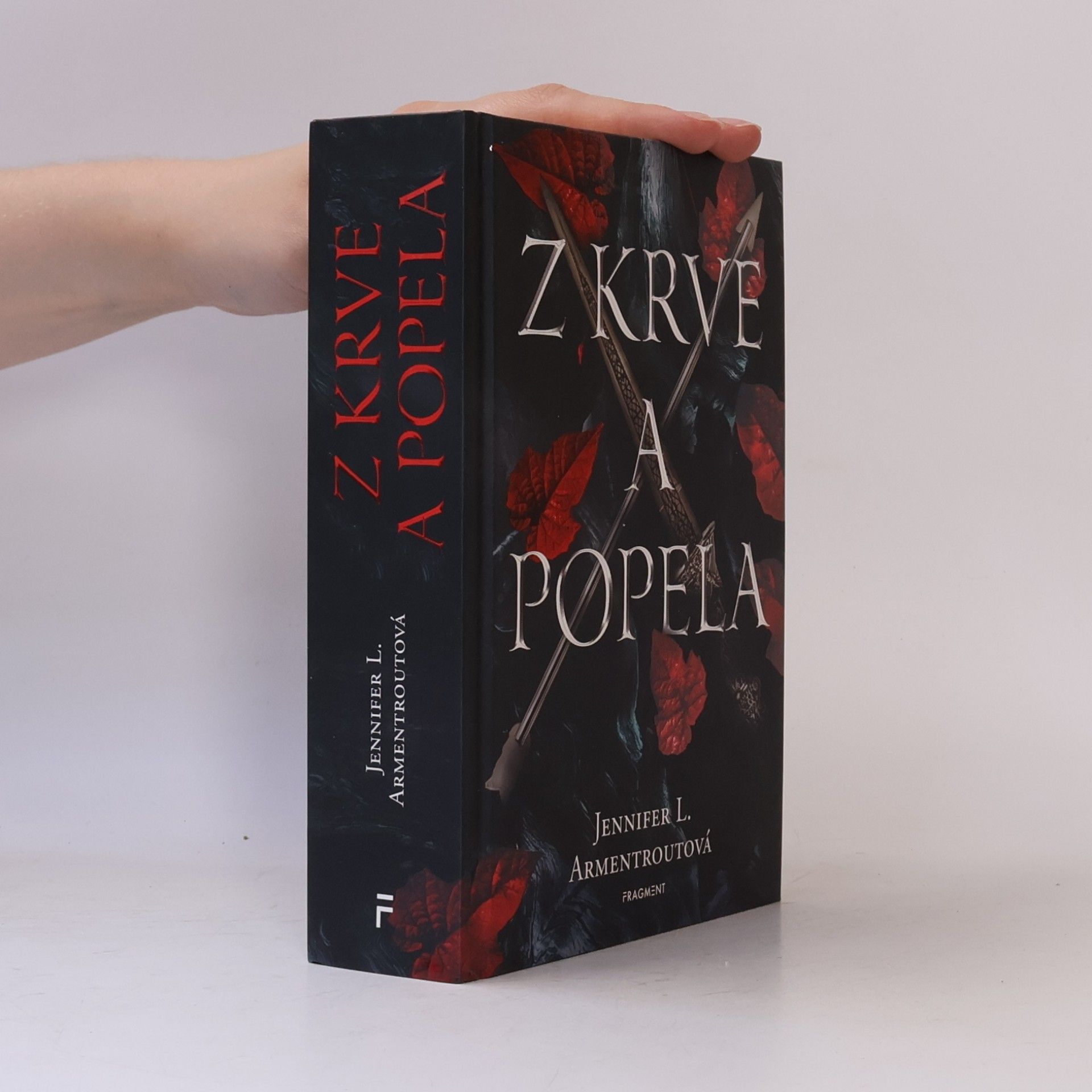 Jennifer L. Armentrout Z krve a popela