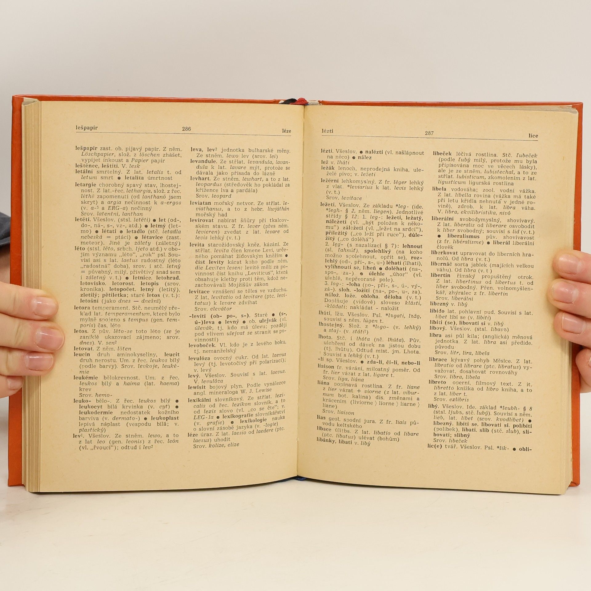 Josef Holub Stručný etymologický slovník jazyka českého