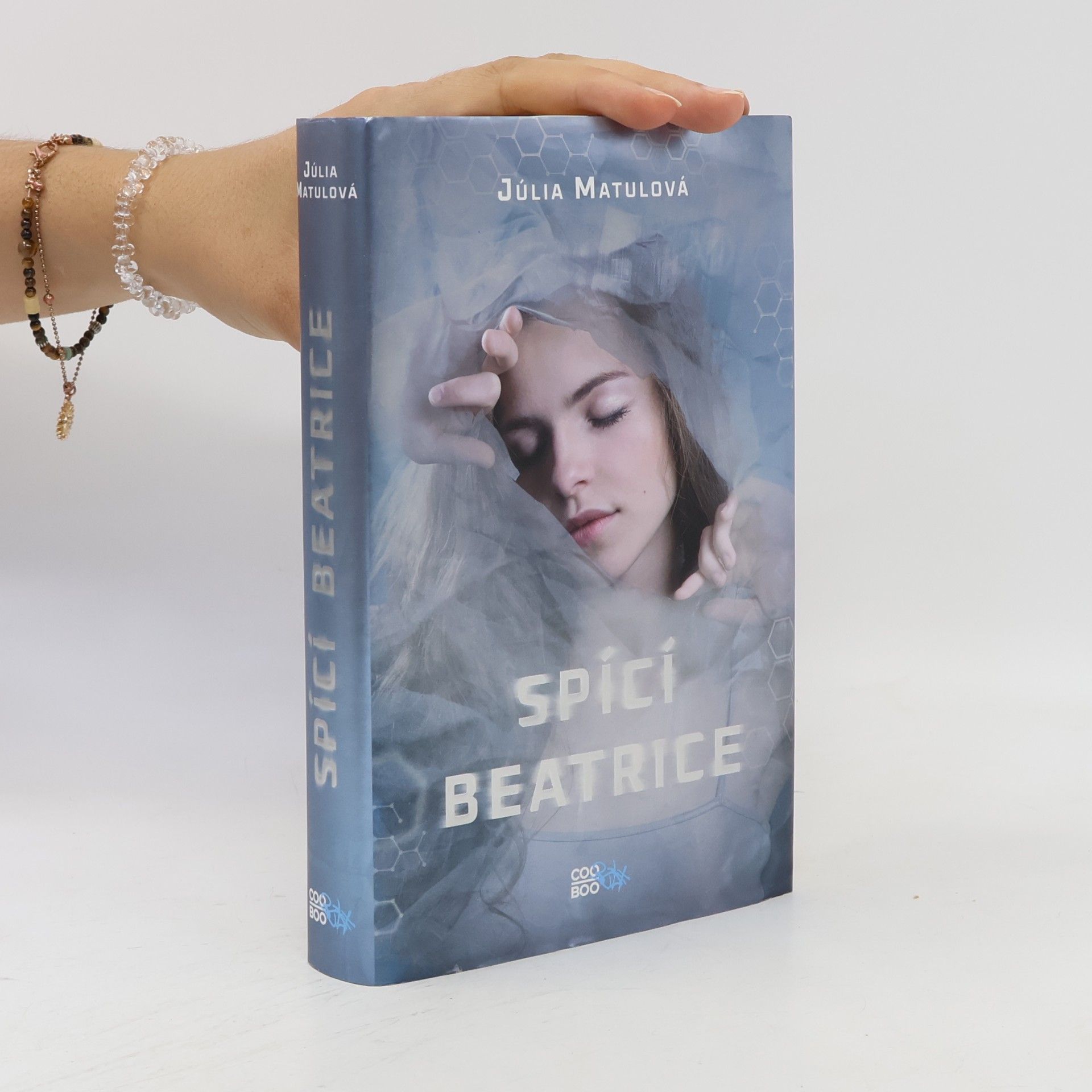 Júlia Matulová Spící Beatrice