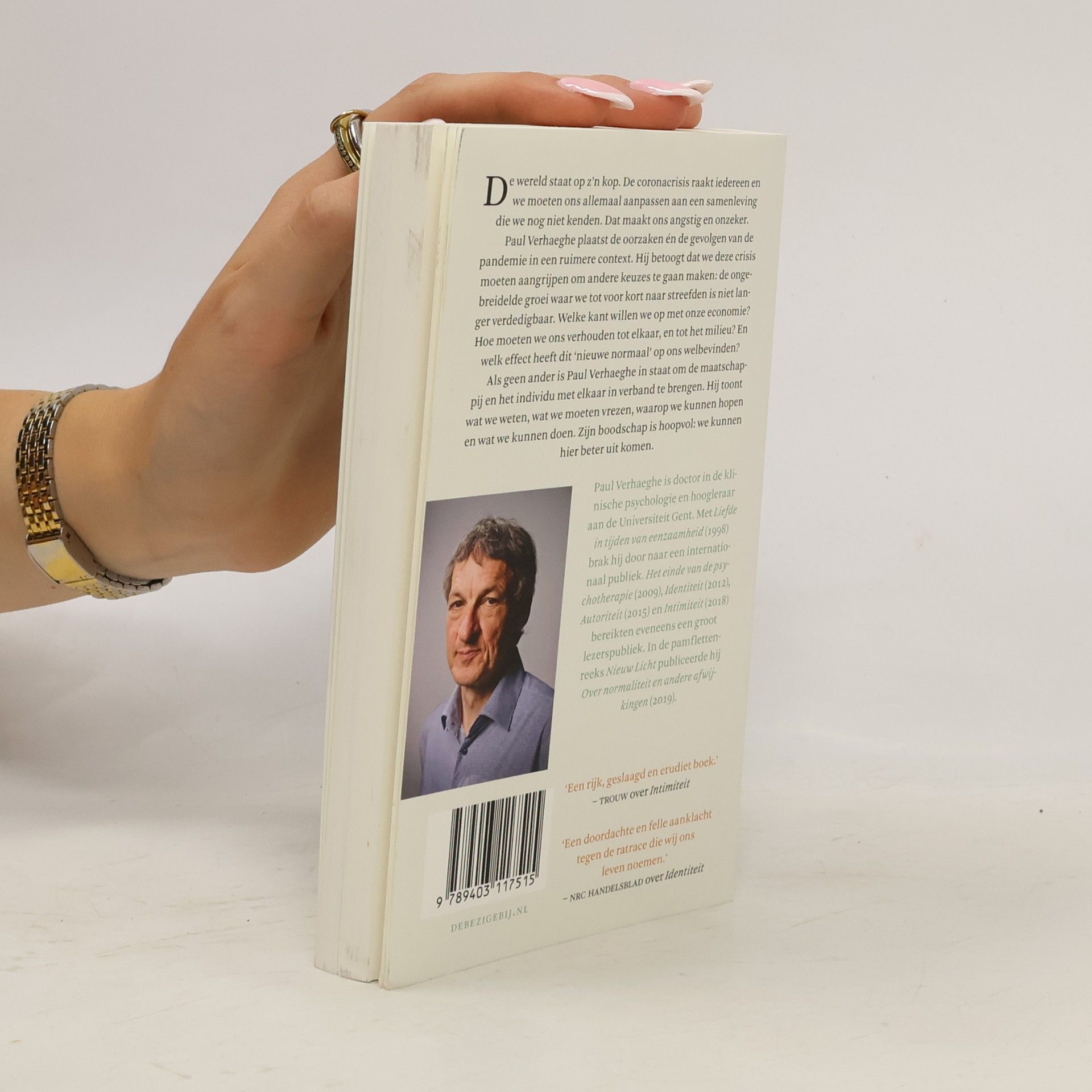 Paul Verhaeghe Houd afstand, raak me aan