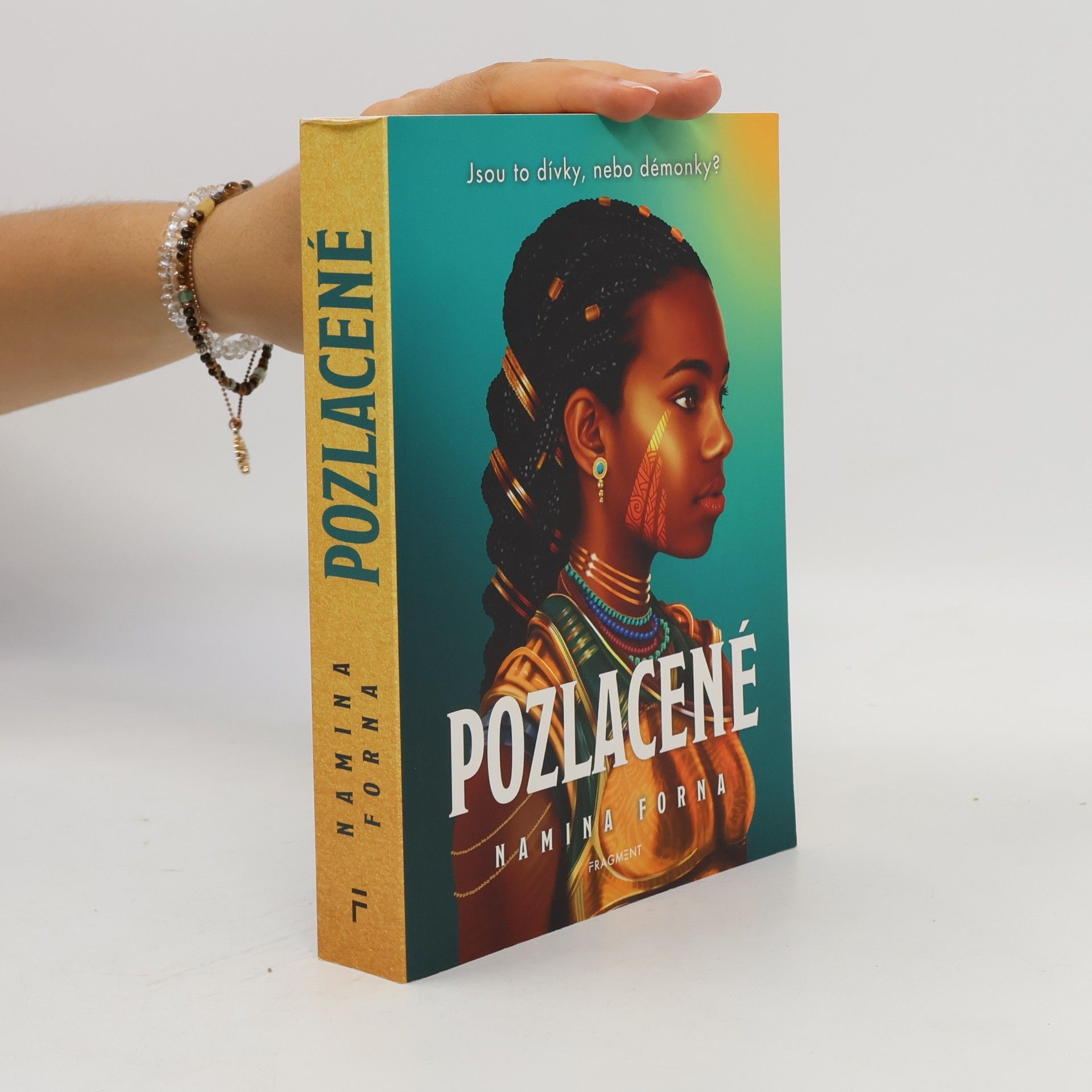 Namina Forna Pozlacené