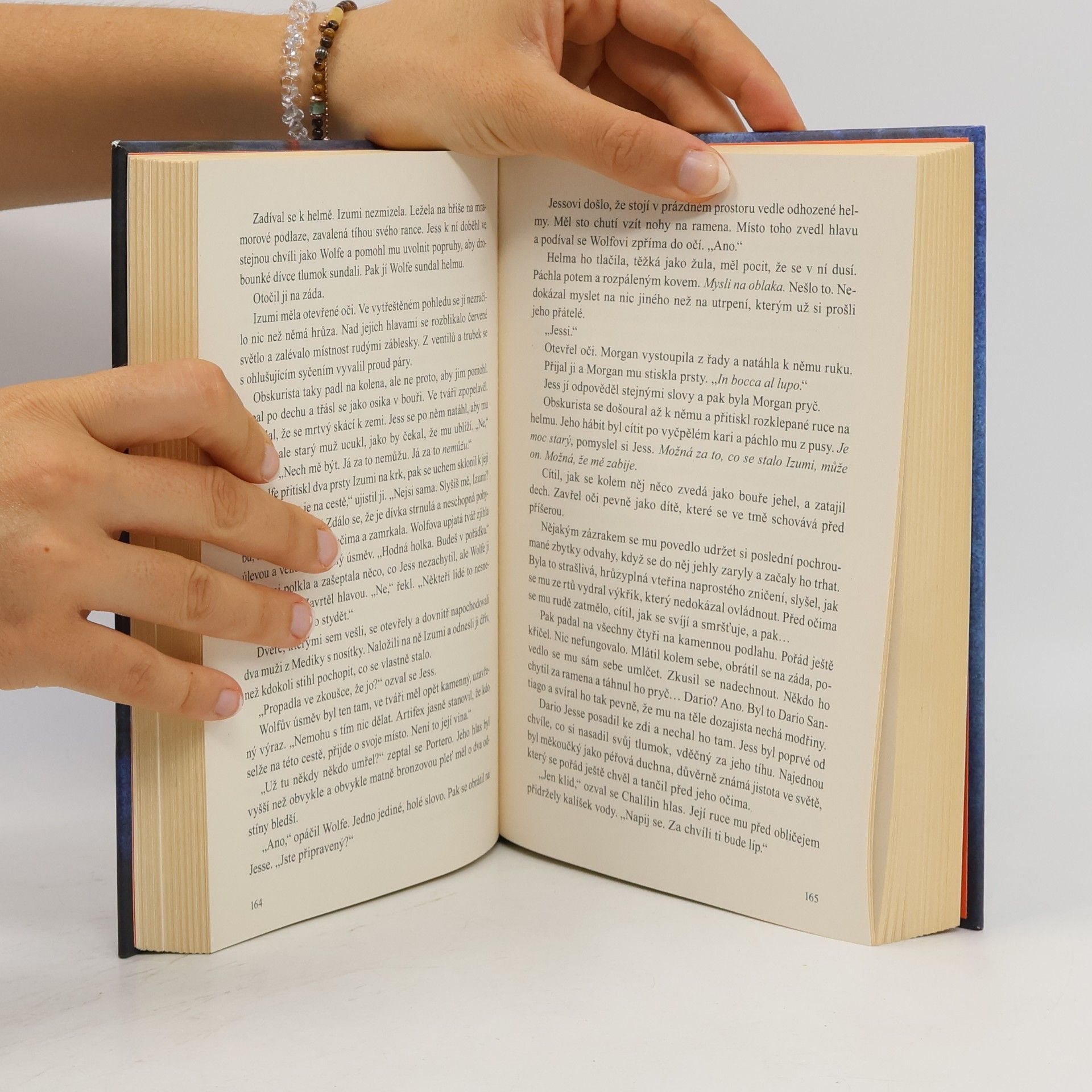Rachel Caine Velká knihovna. Z kostí a inkoustu