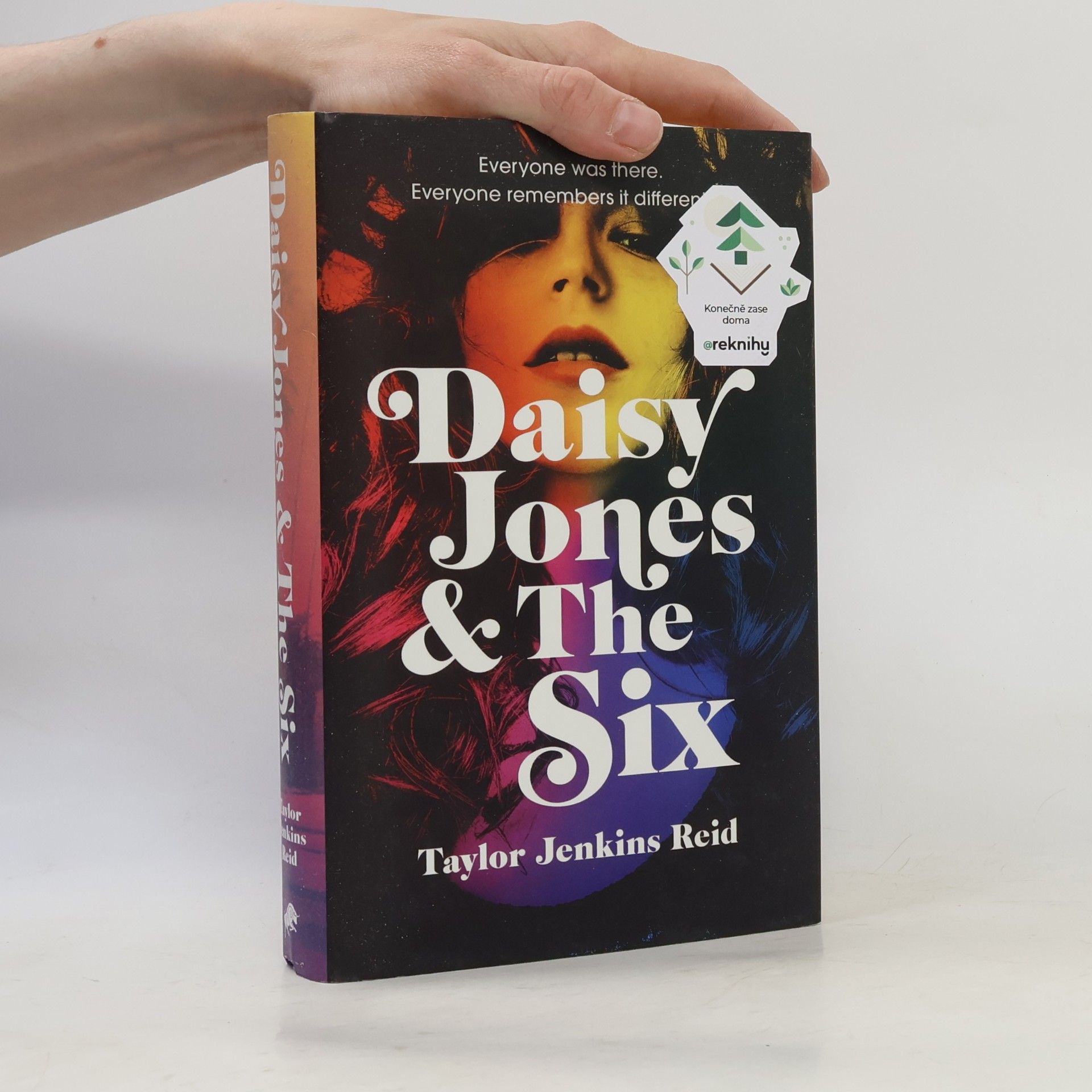 Taylor Jenkins Reid Daisy Jones & the Six