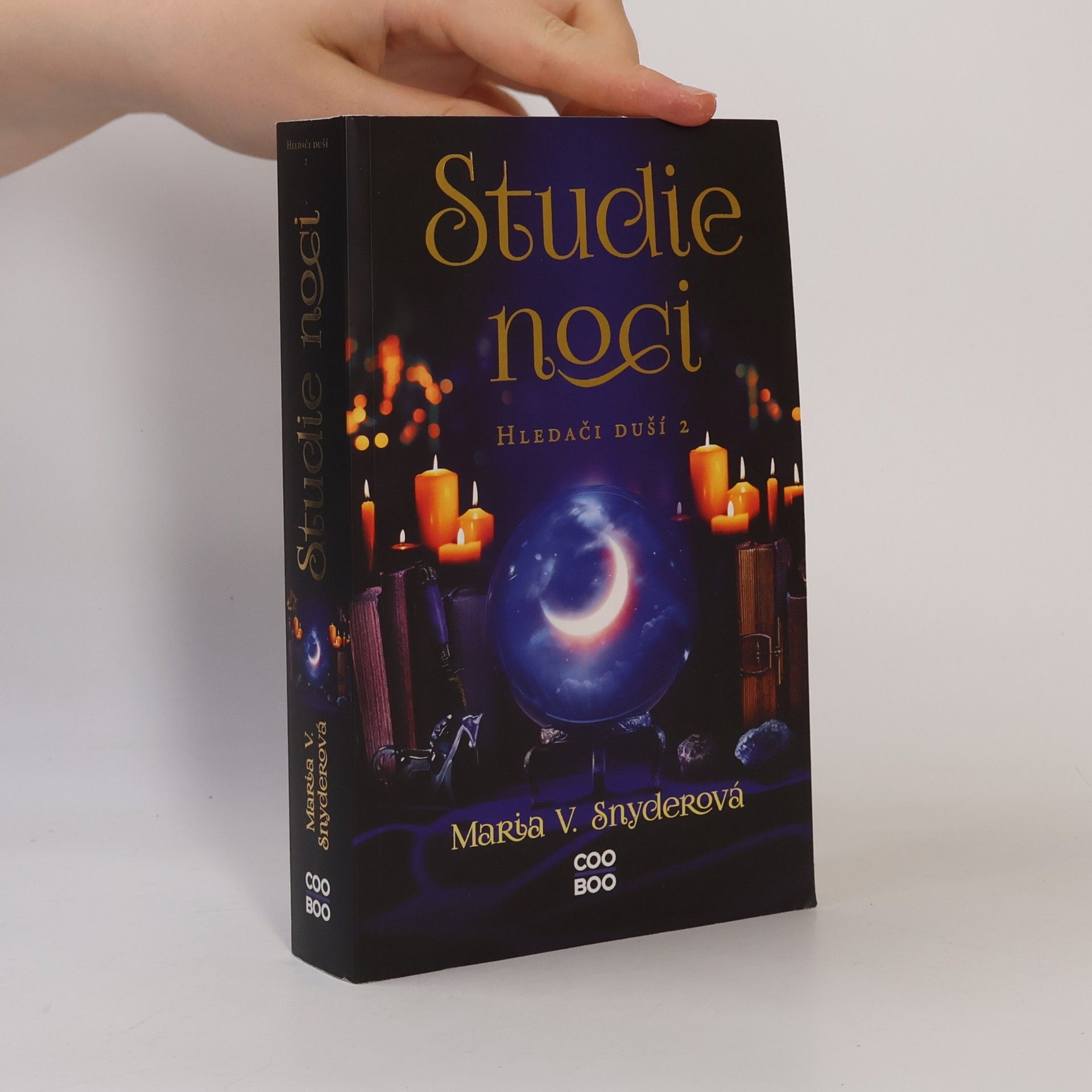 Maria V. Snyder Hledači duší 2. Studie noci